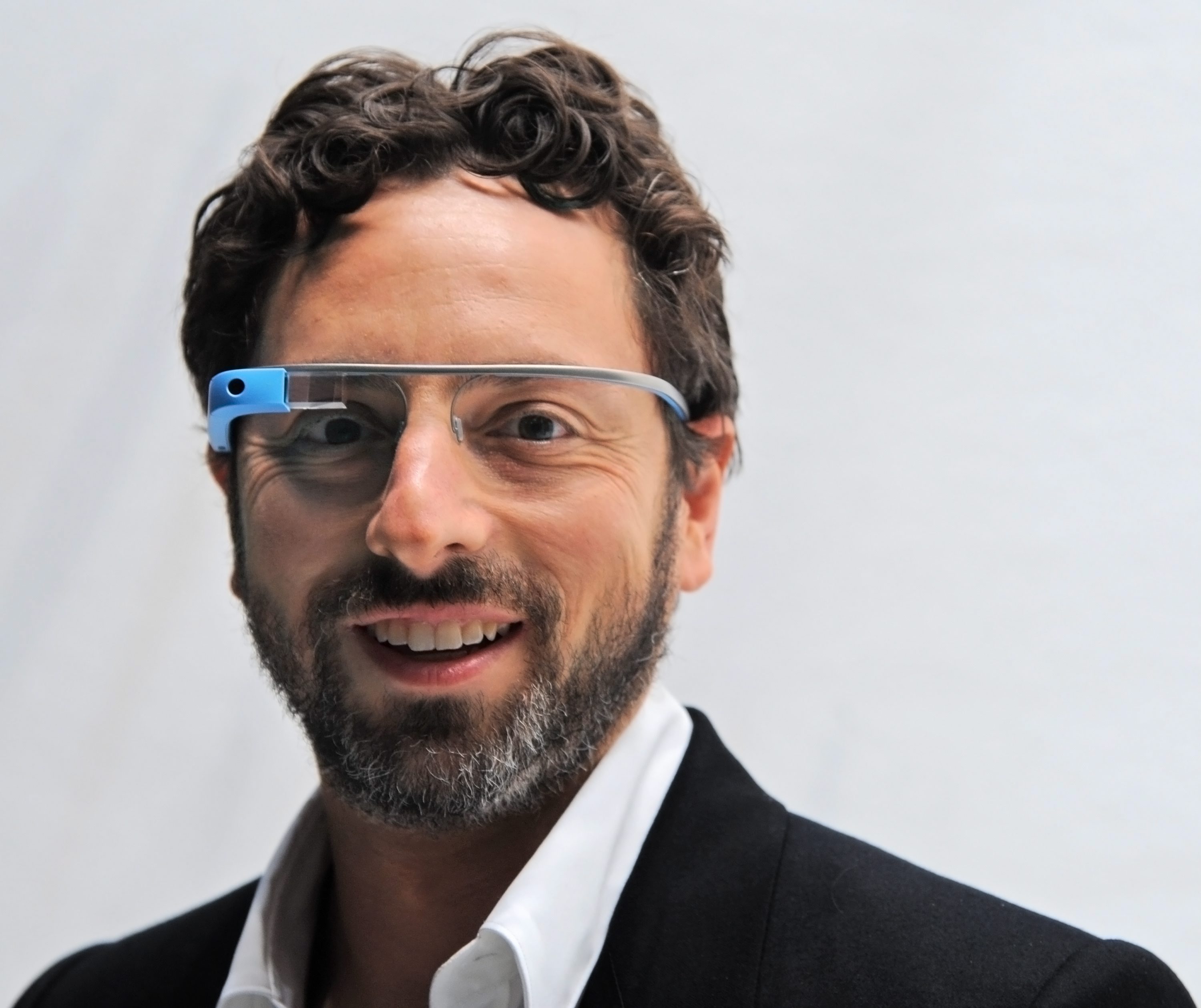 Сергей Брин позира с очилата Google Glass