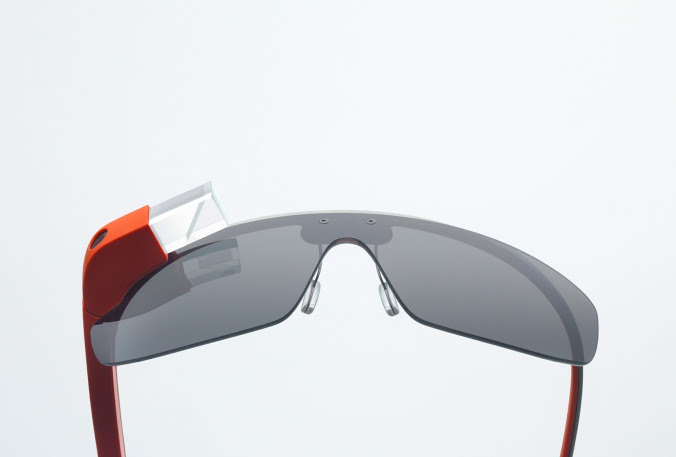 Очилата с добавена реалност Google Glass