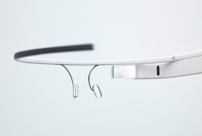 Очилата с добавена реалност Google Glass