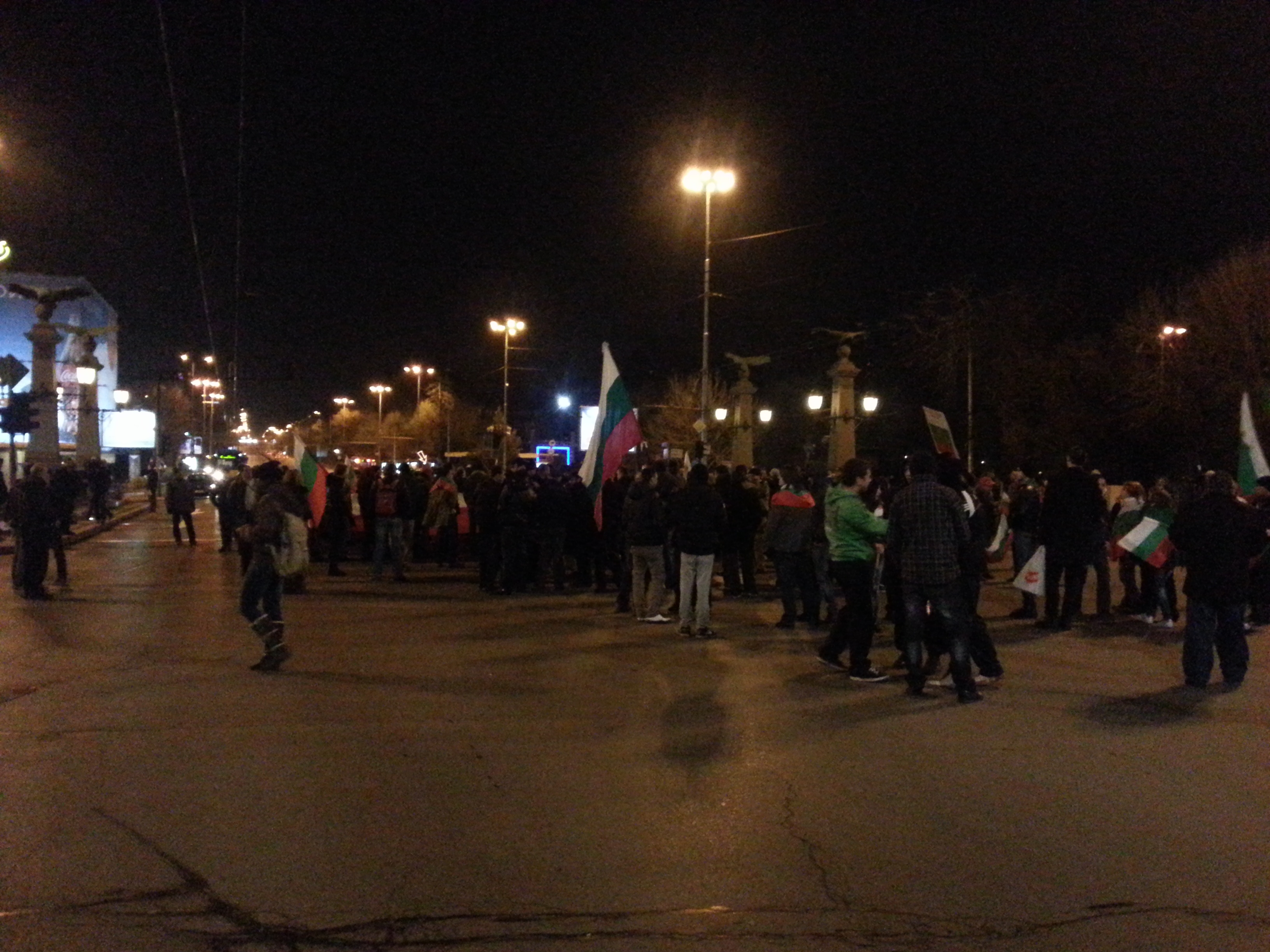 Протестите в страната продължиха, но вече мирно