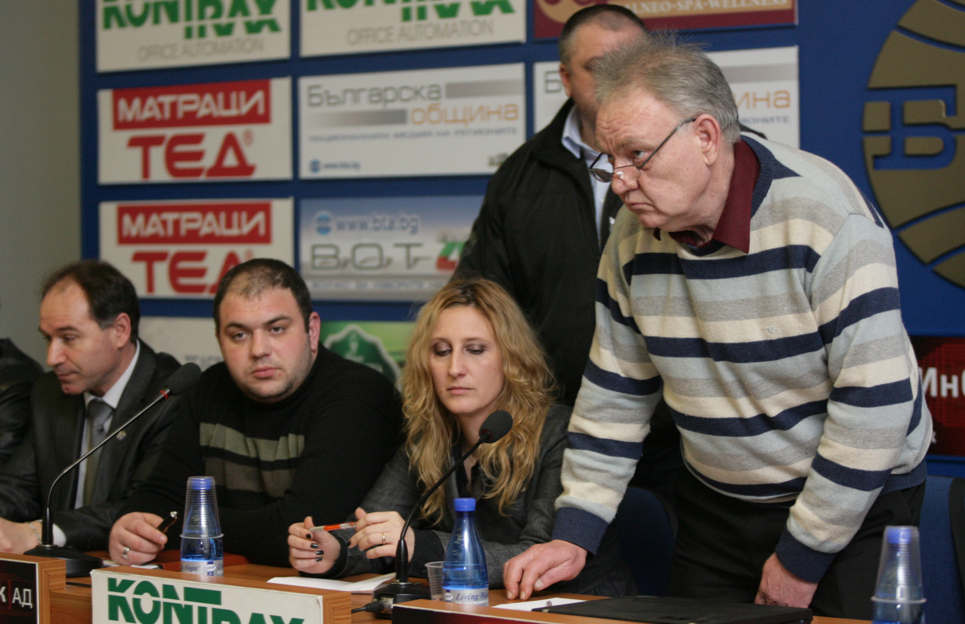 Част от протестиращите поискаха спешна среща с Плевнелиев