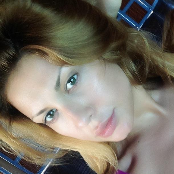 Венета Харизанова възхищава със снимки без грим