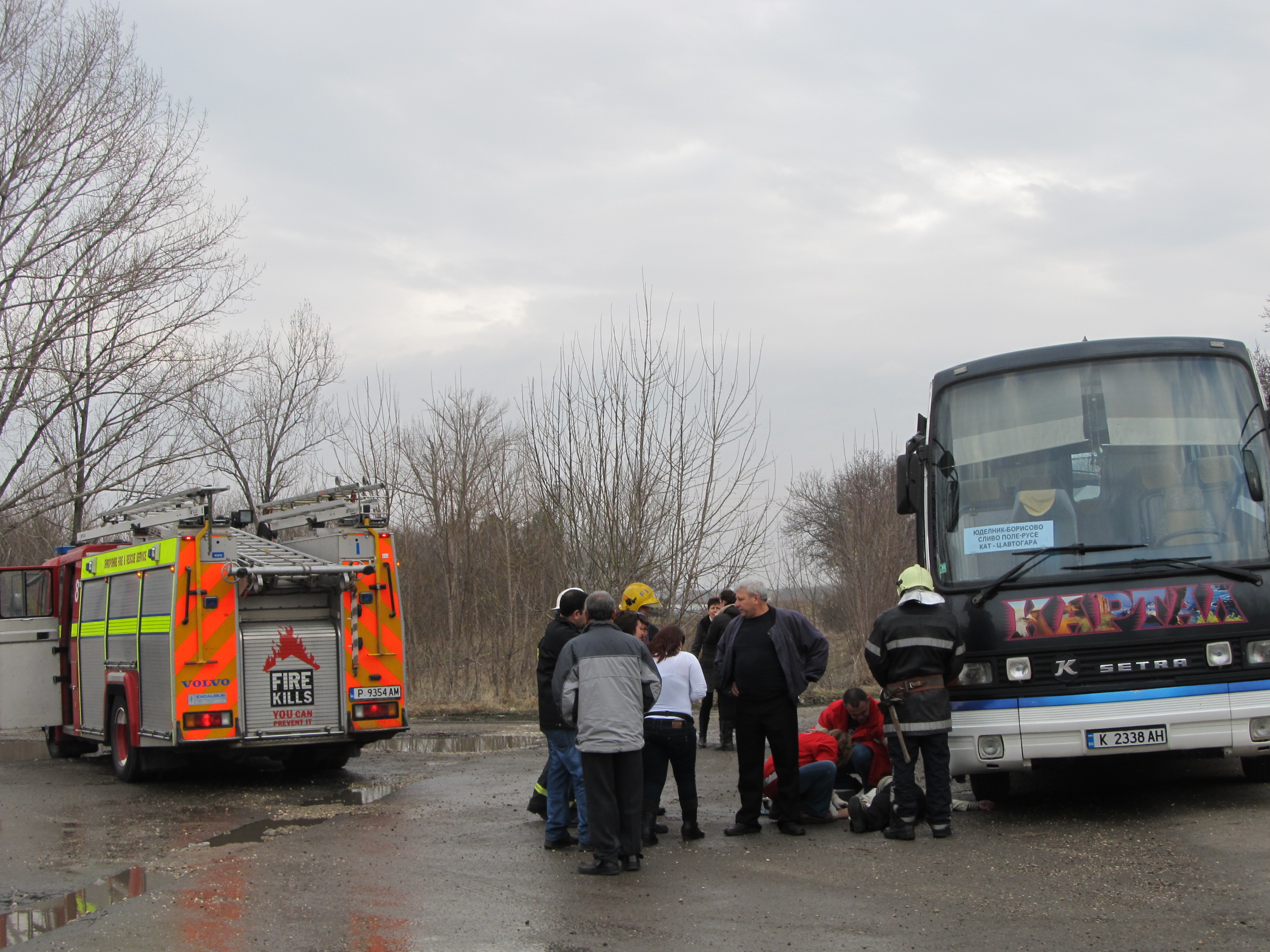 Пострадалите са с различни наранявания, но всички са откарани в болницата в съзнание