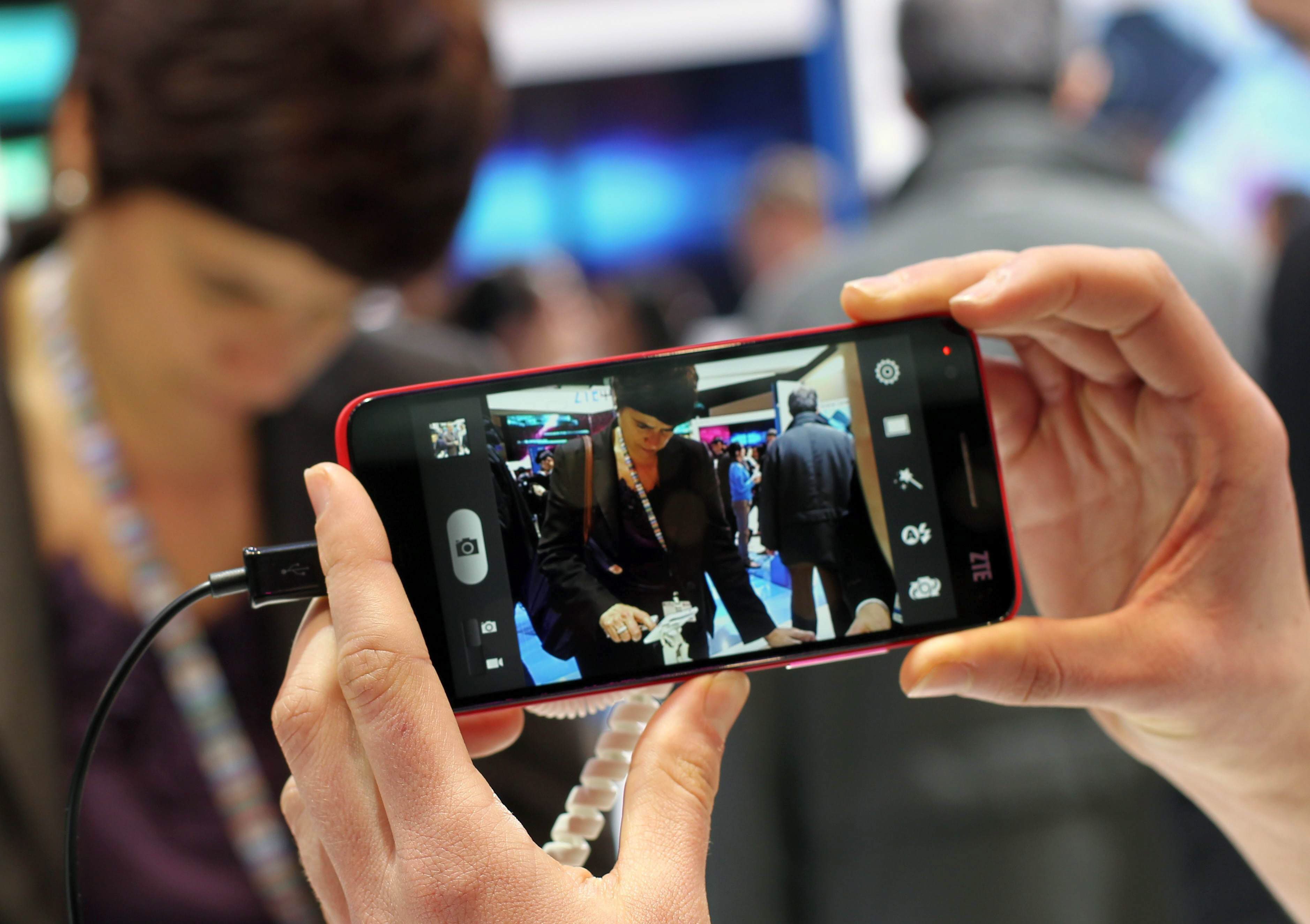 ZTE планира да започне дейности съвместно с мобилни оператори и с министерства в Сърбия