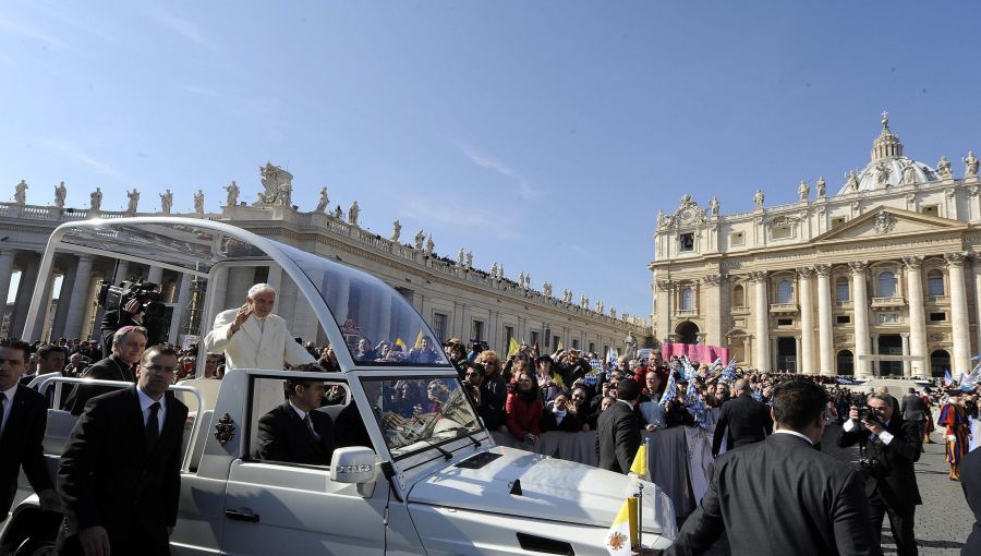 Над 90 000 души се събраха на площад ”Свети Петър”