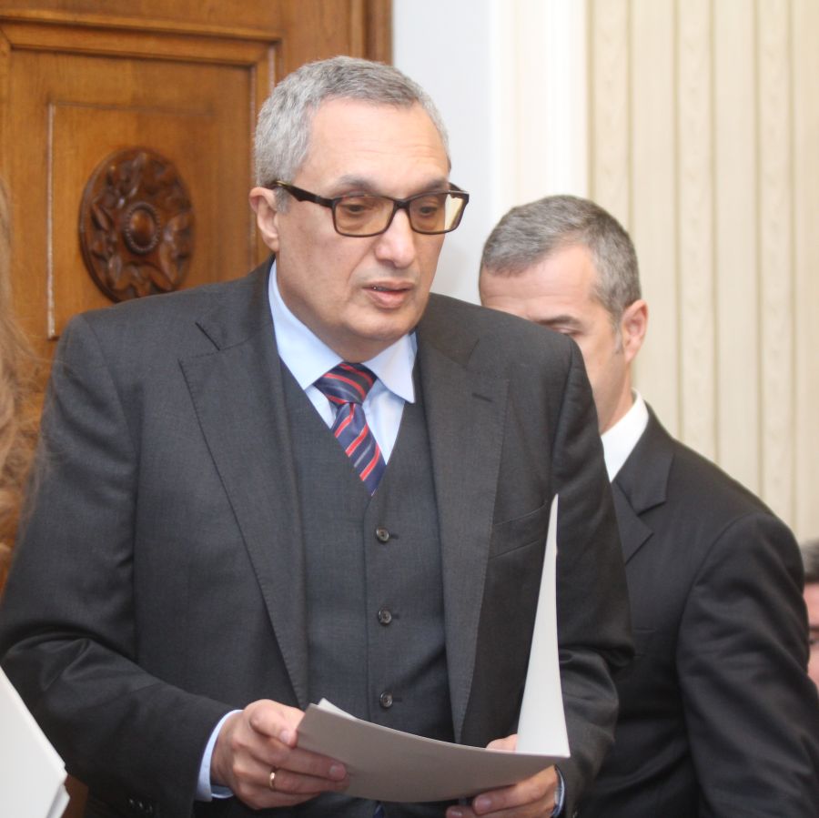 Реакции: Президентът бил честен, коректен, но и популист