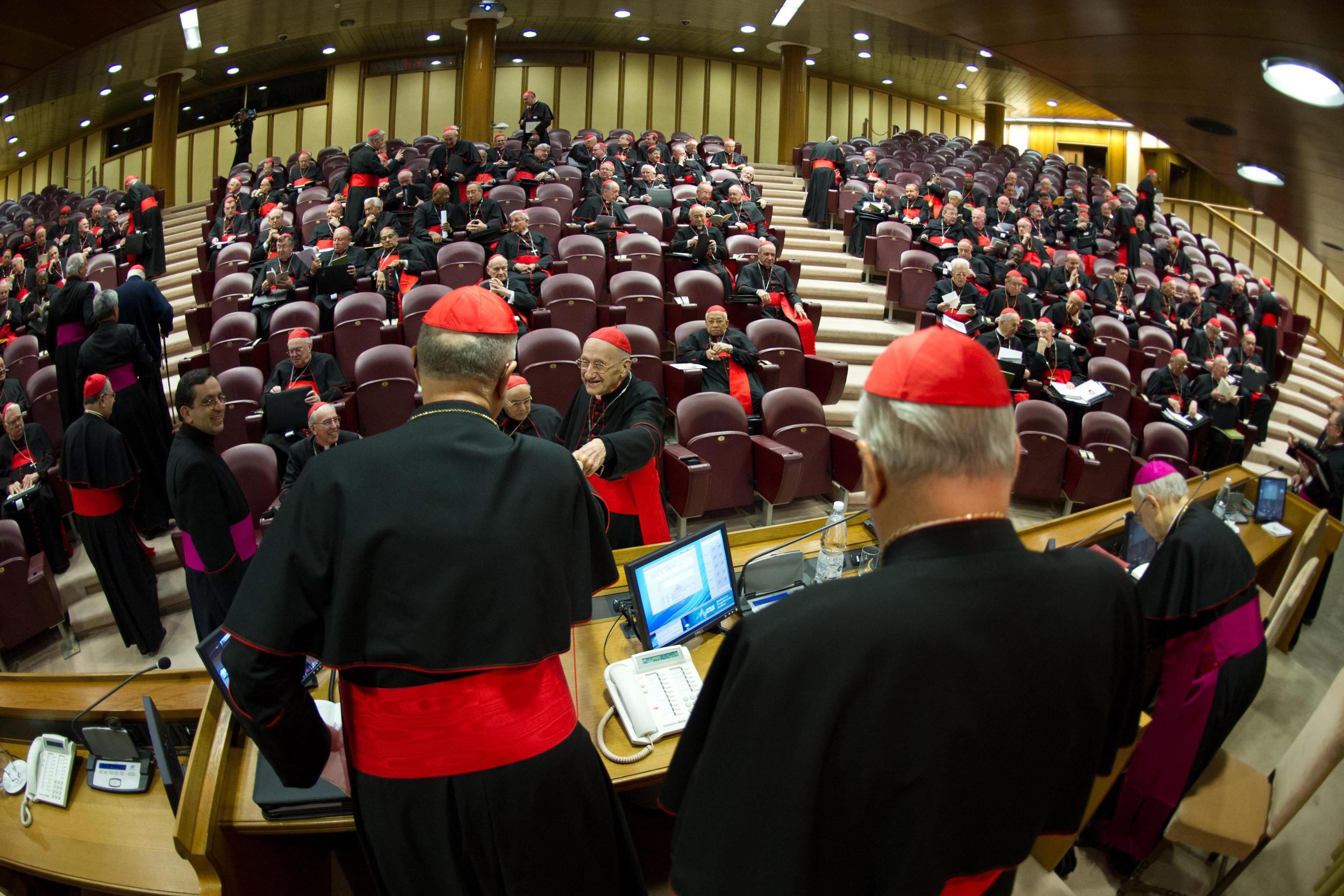 Конклавът започва избора на папа на 12 март