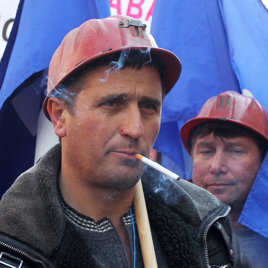 Миньорските синдикати обещават нови протести през есента