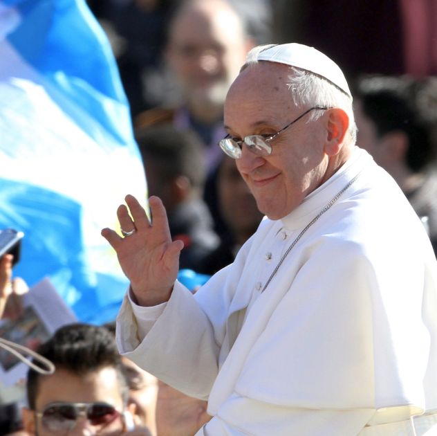 Папата покани лично клошар на интронизацията си