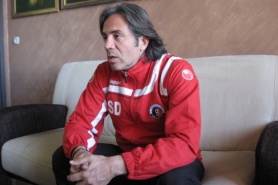 Сердар Даят: Българските футболисти не спазват дисциплина