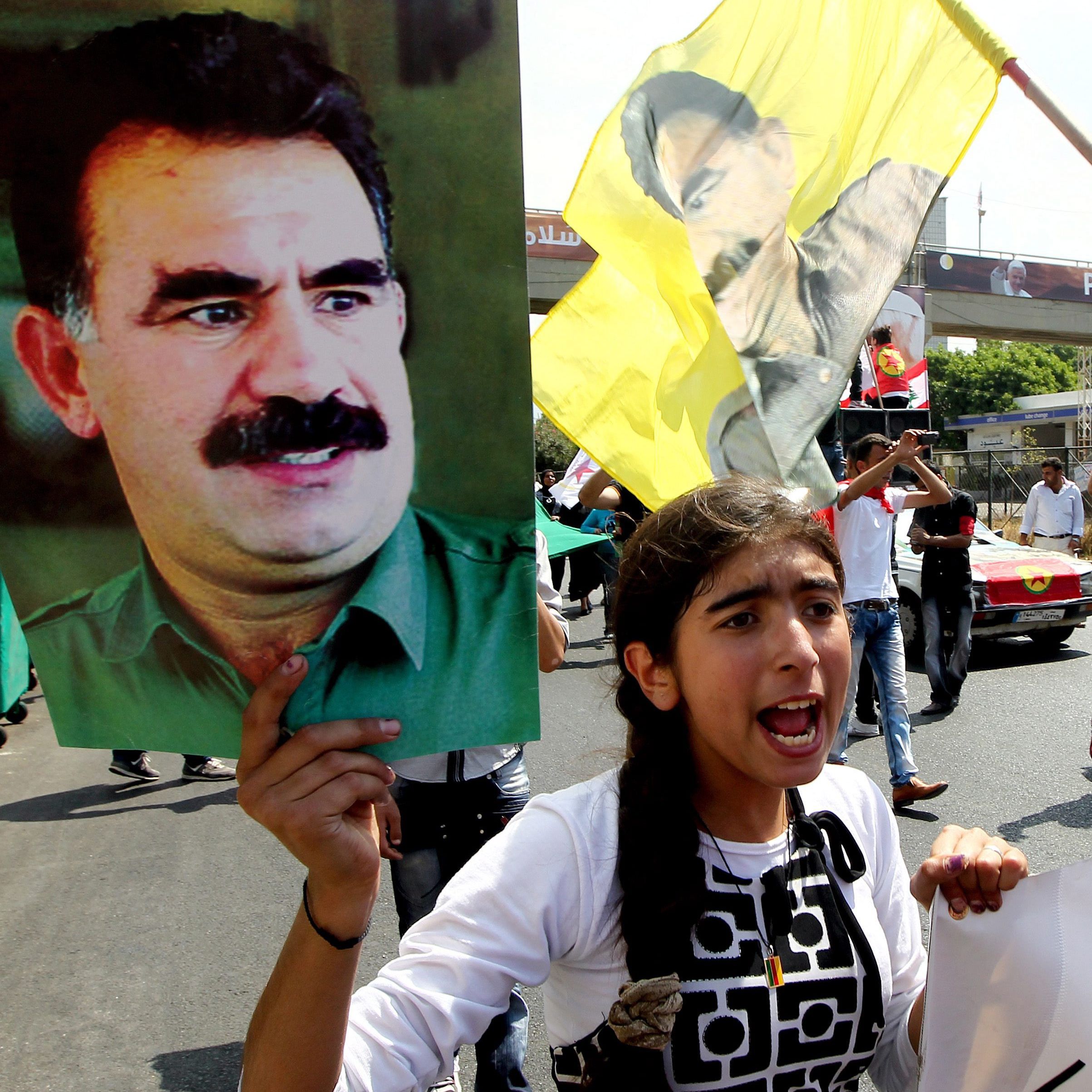 Хиляди кюрди се събраха в Югоизточна Турция, за да чуят посланието на Абдуллах Йоджалан