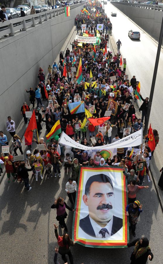 Кюрдите празнуват призива за примирие на Йоджалан