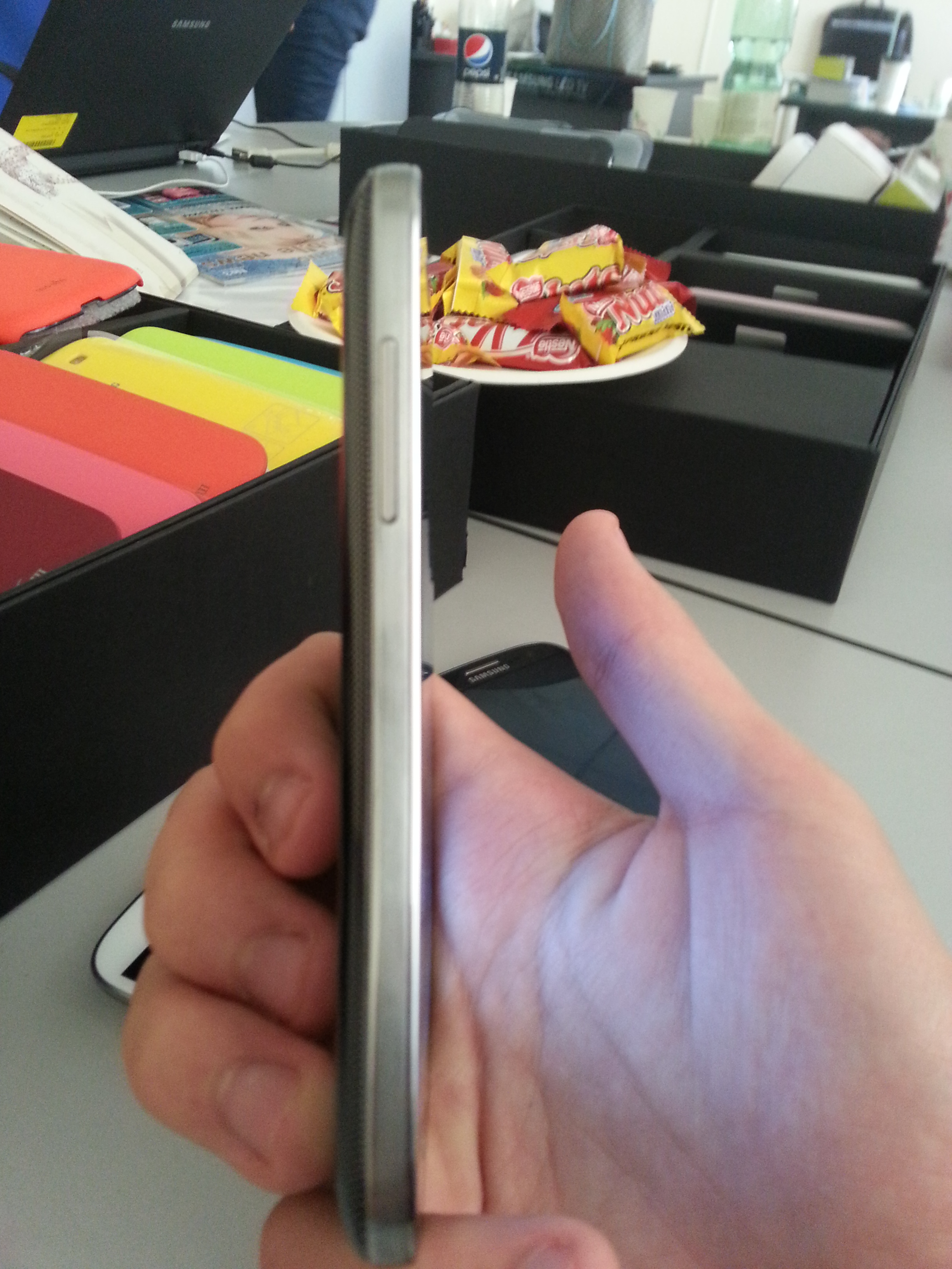 Samsung Galaxy S4 mini (неофициална снимка)