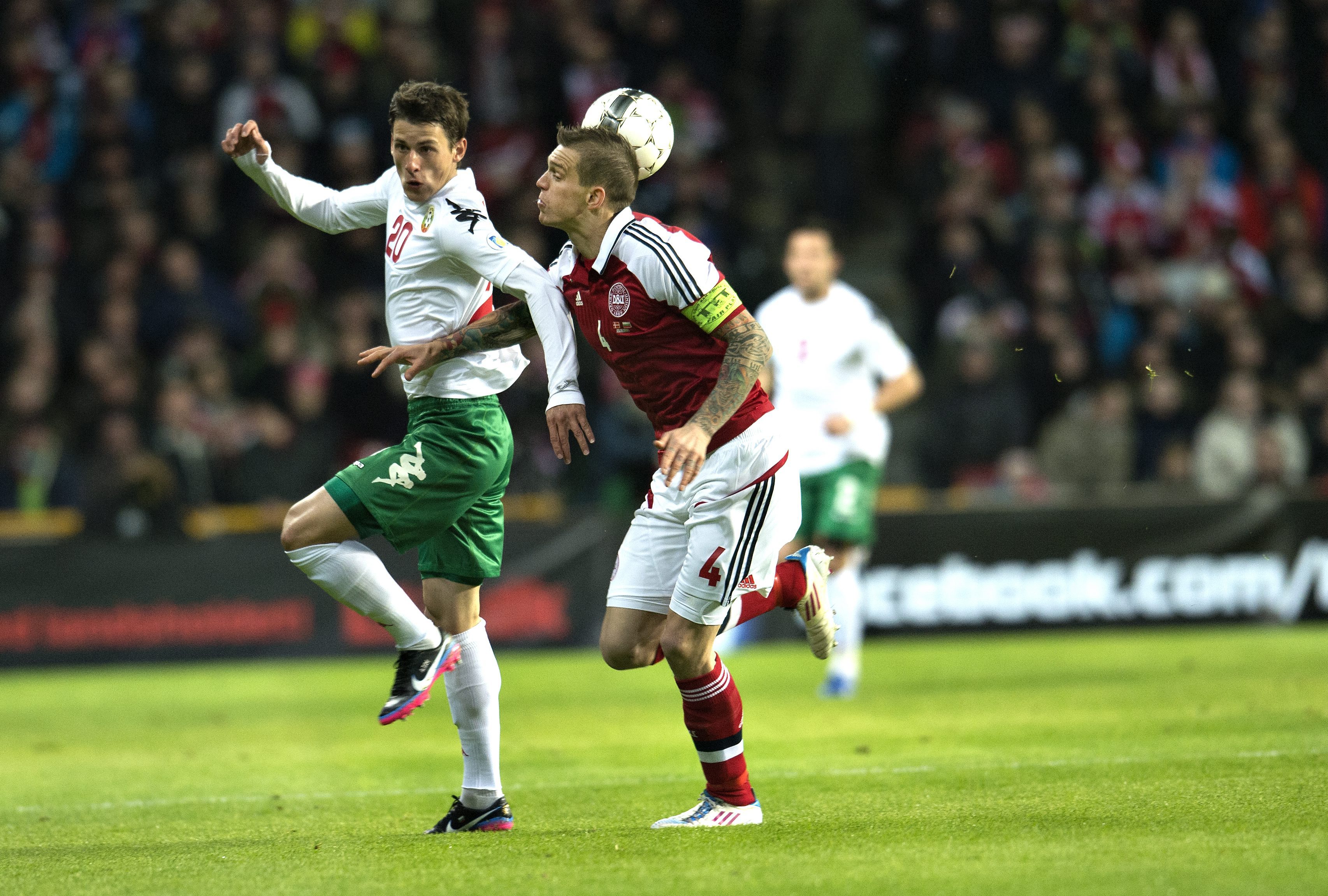 Тонев: Датският футболист два пъти си бутна топката с ръка