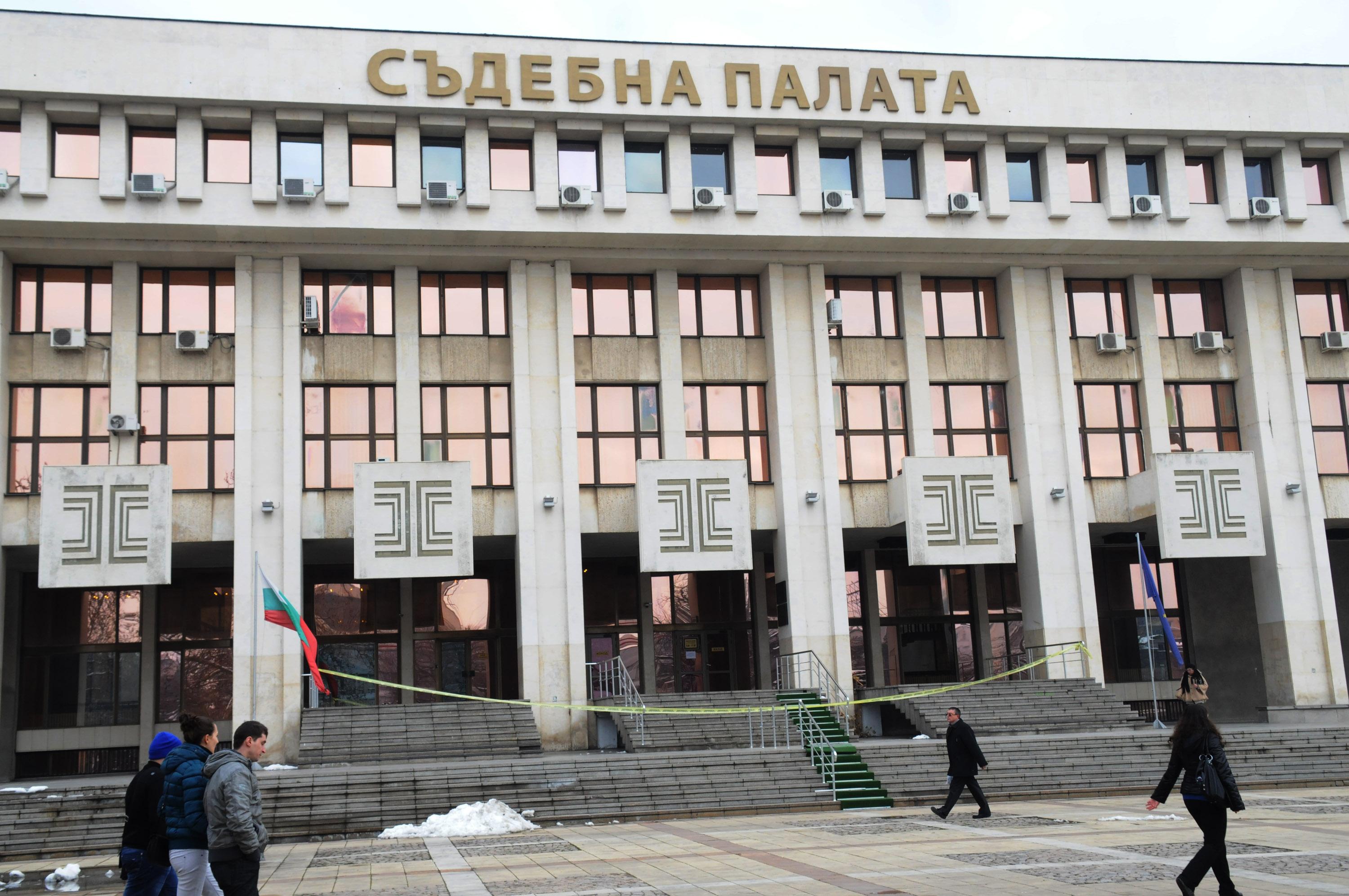 Бургаският окръжен съд няма пари за консумативи