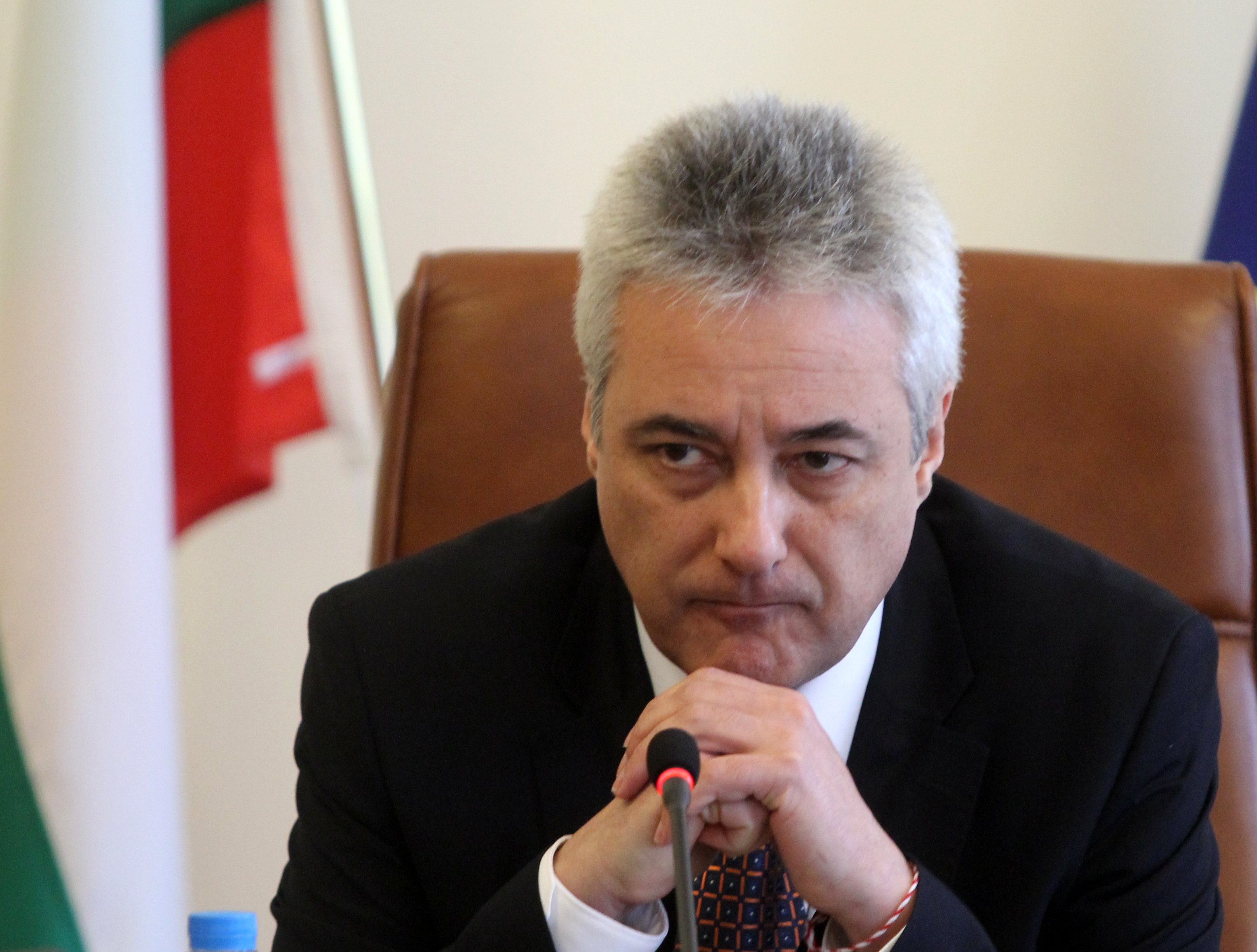Райков: Областните управители с партийни ангажименти да излязат в отпуск