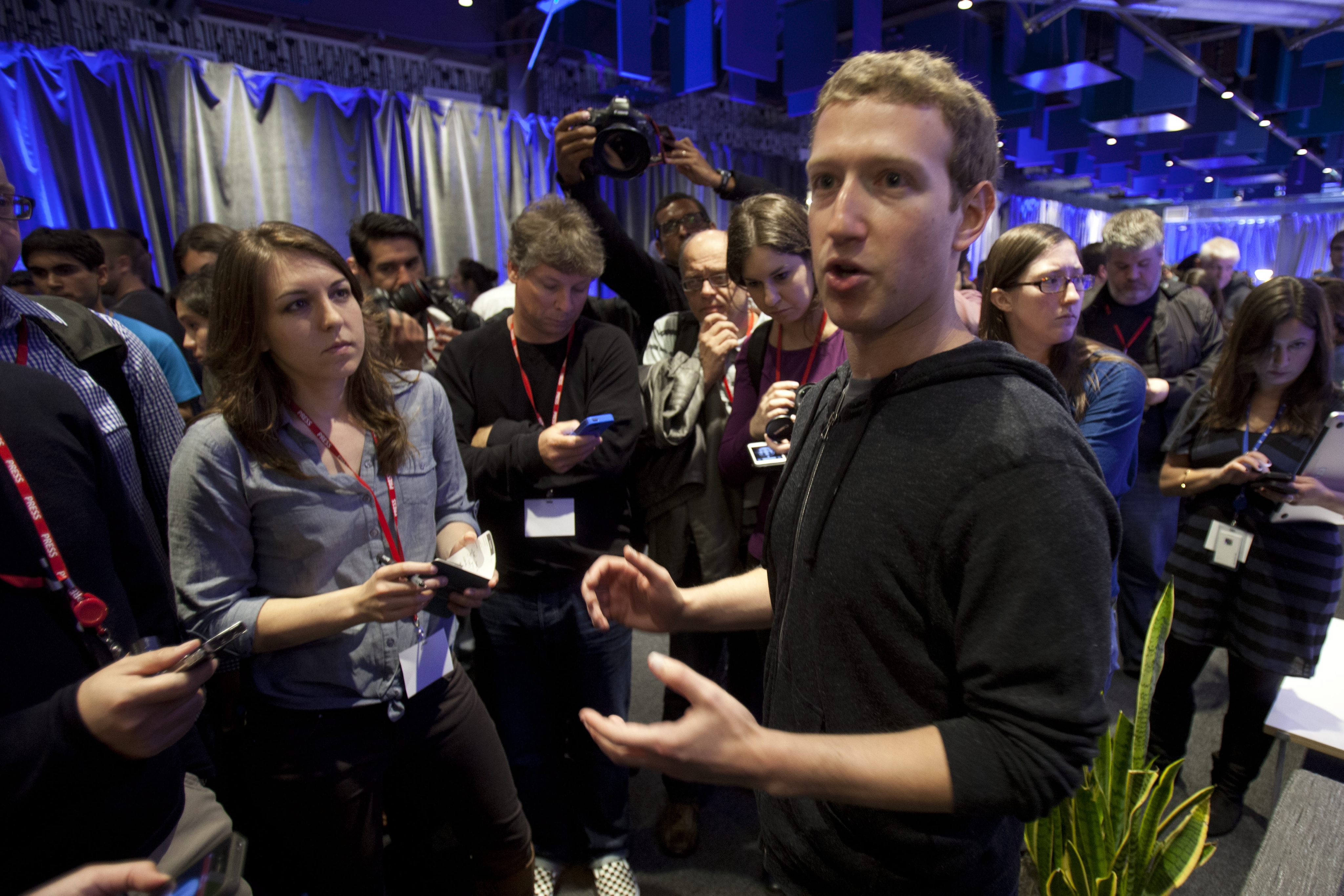 Марк Зукърбърг представя новото приложение на социалната мрежа