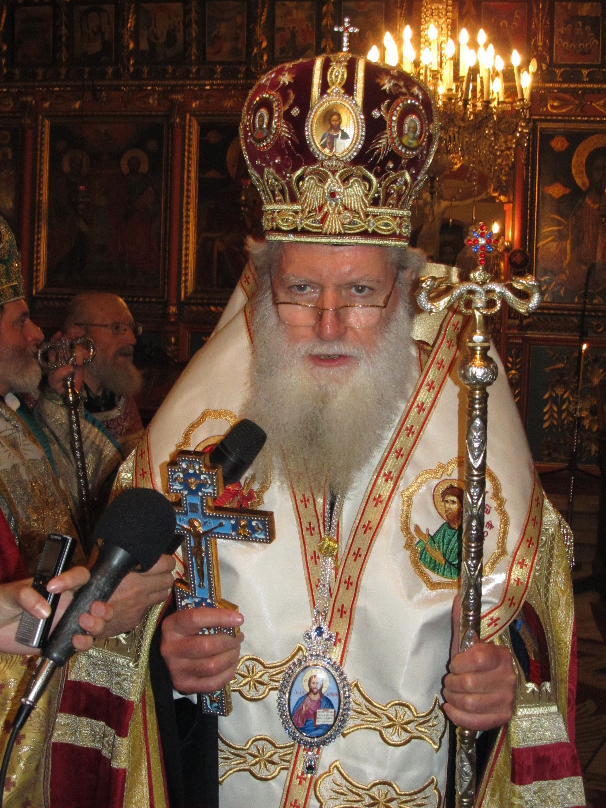 Патриарх Неофит е временно управляващ Русенската епархия.