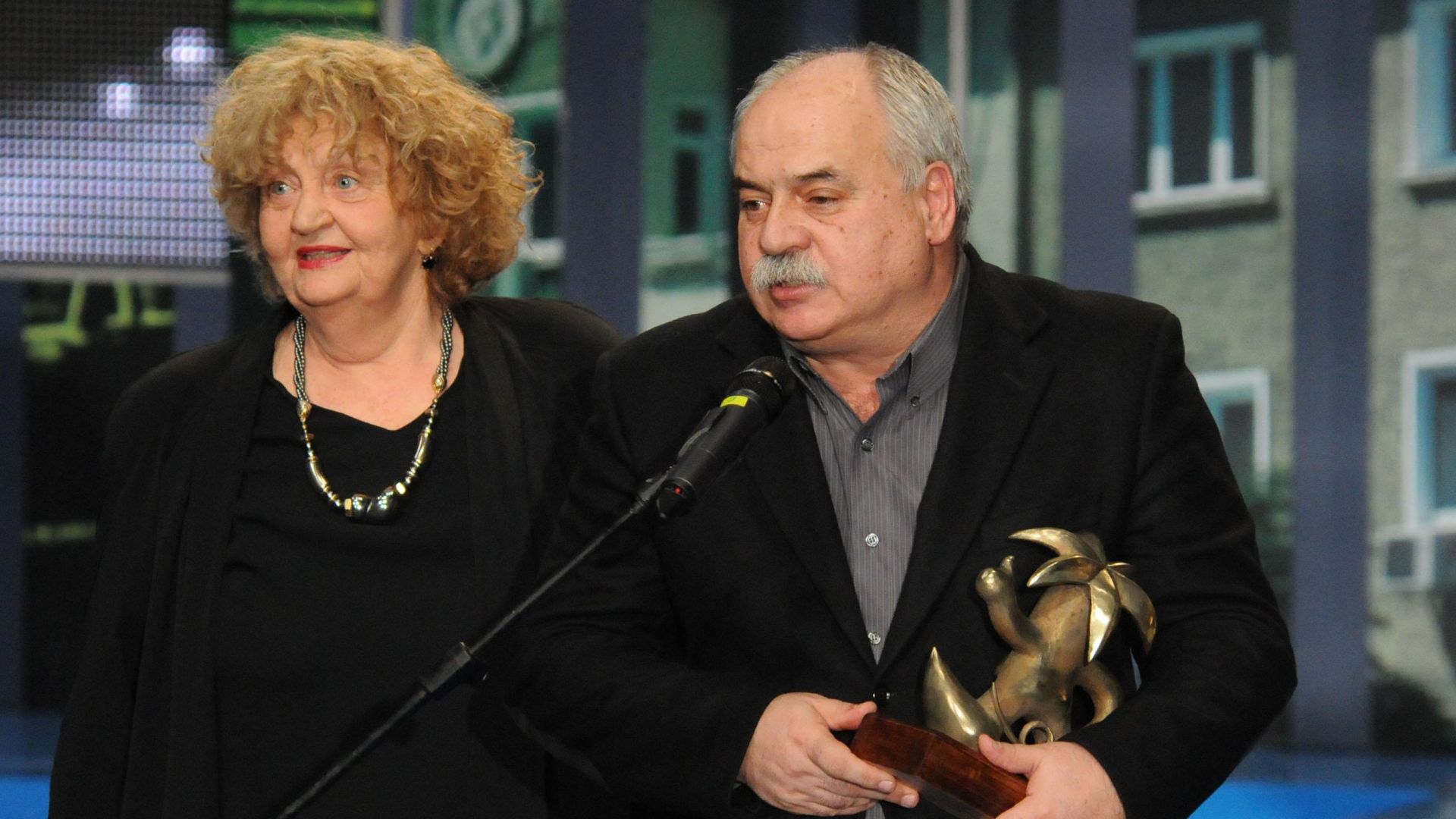 Вече четвърти месец известният български режисьор и директор на едни
