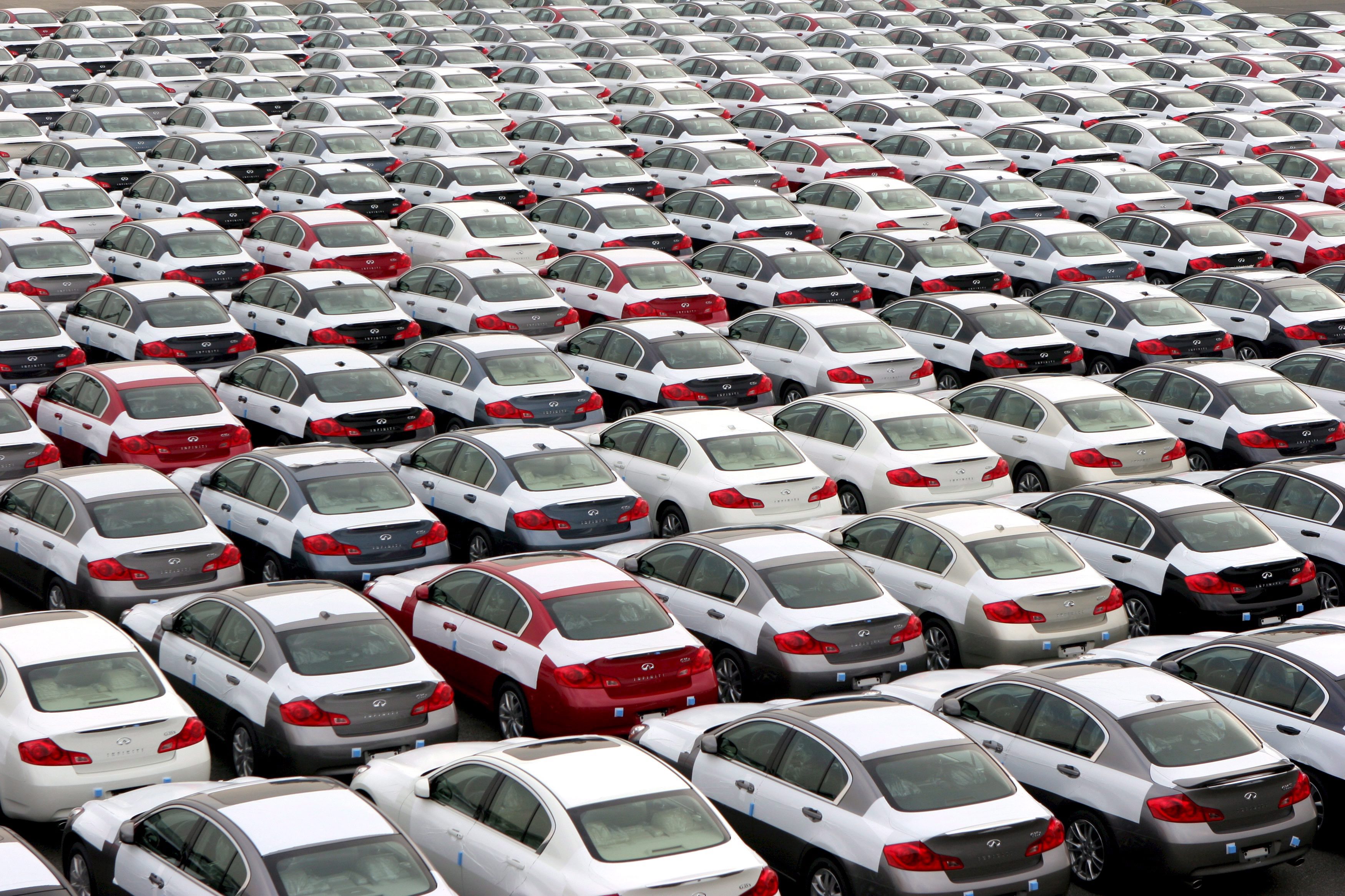 Продажбите на автомобили в Европа тръгнаха нагоре