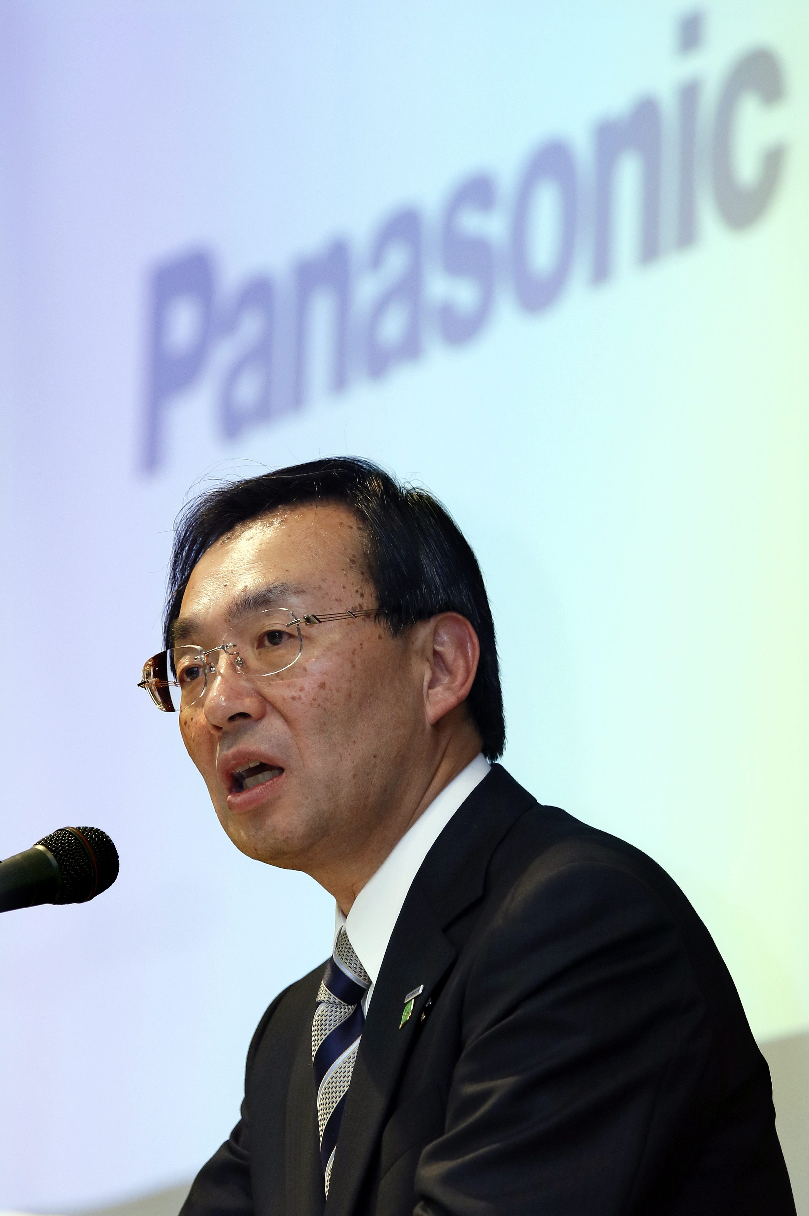 Орязаха заплатата на шефа на Panasonic с 60%
