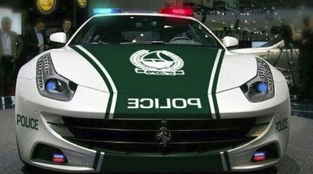 Дубайската полиция си купи и Ferrari