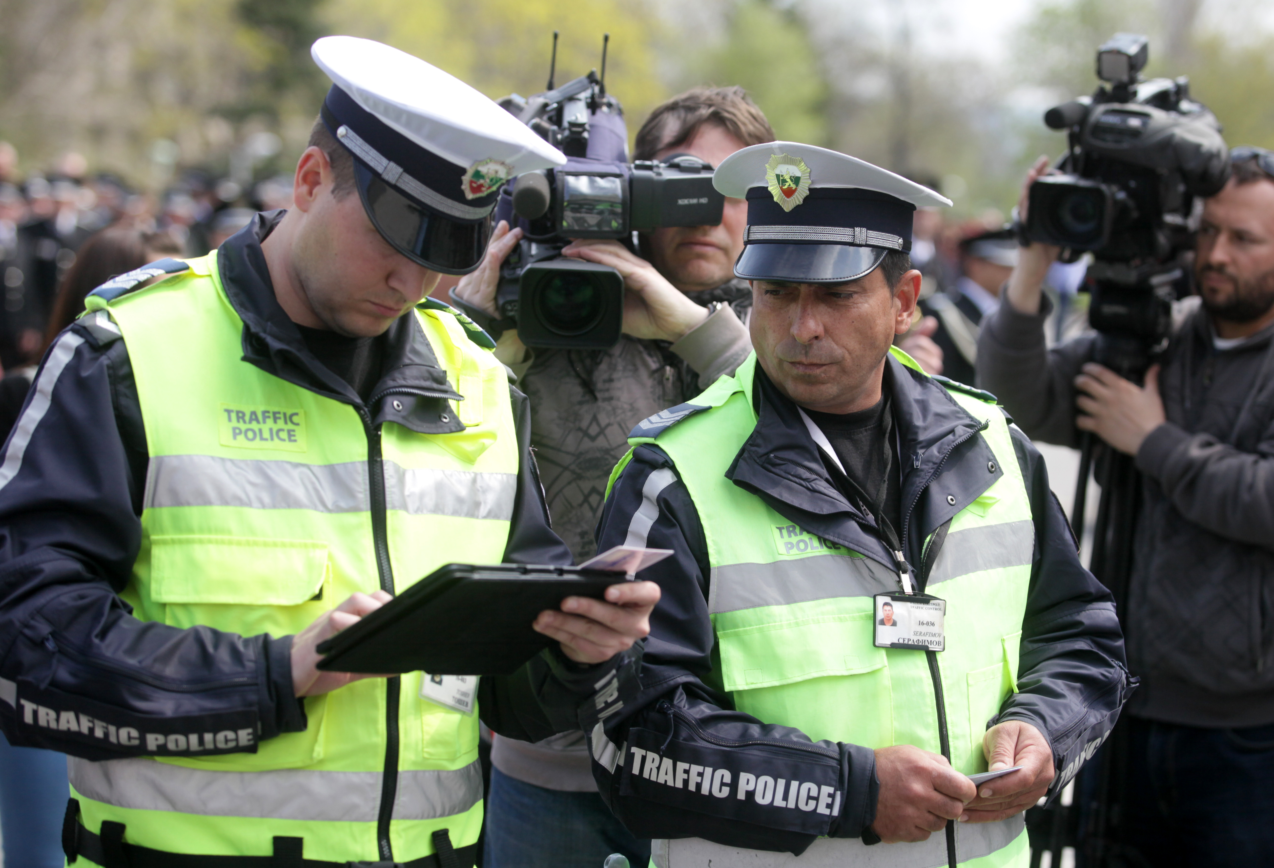 ”Пътна полиция” получи 122 таблета за проверка на водачите