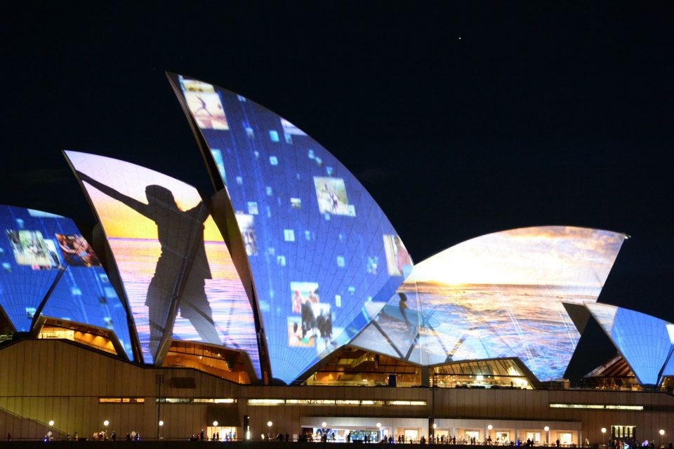 Samsung преобрази Операта в Сидни (галерия)