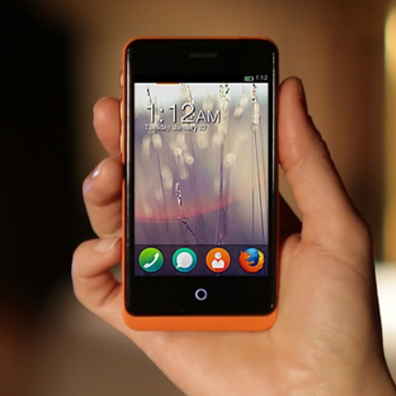 Смартфоните под управление на Firefox OS вече са на пазара
