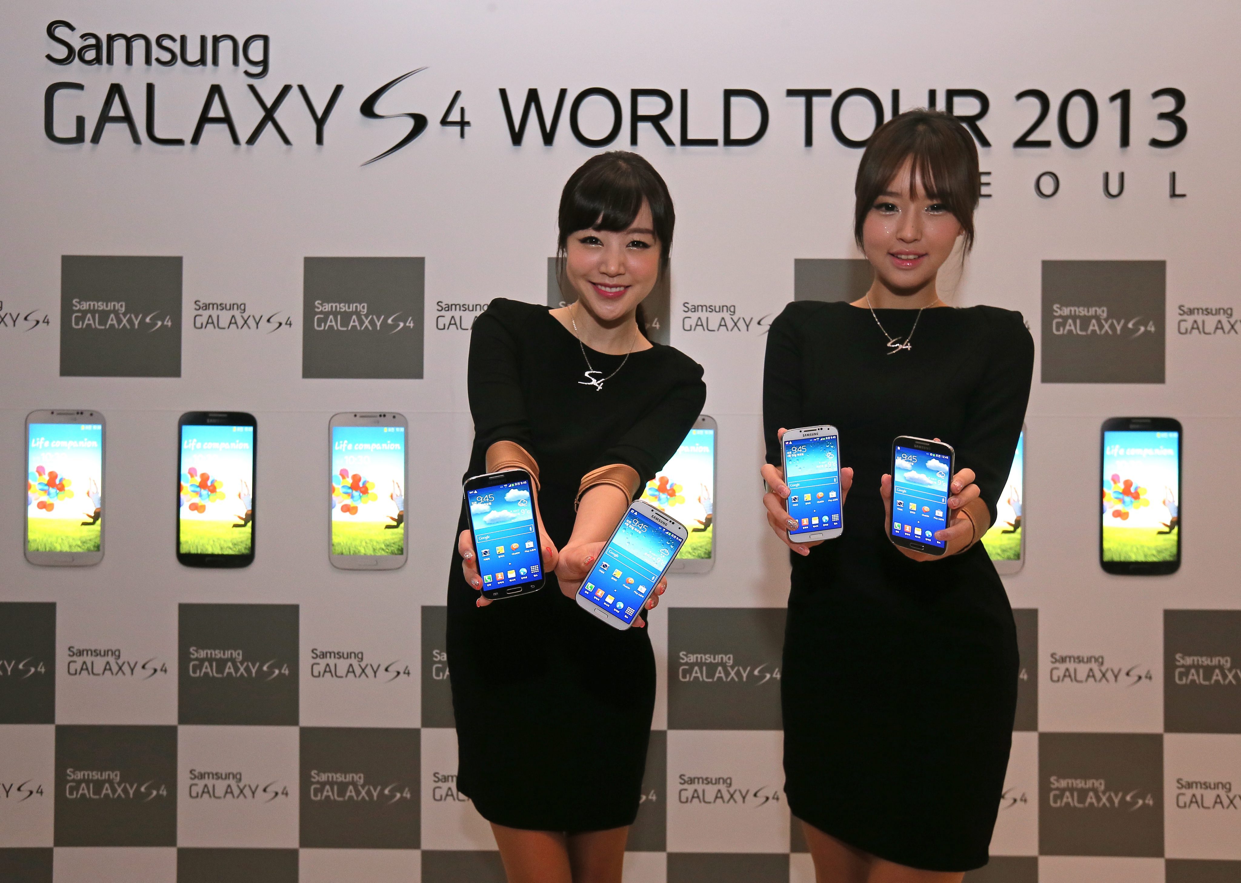 Samsung не смогва с доставките на Galaxy S4