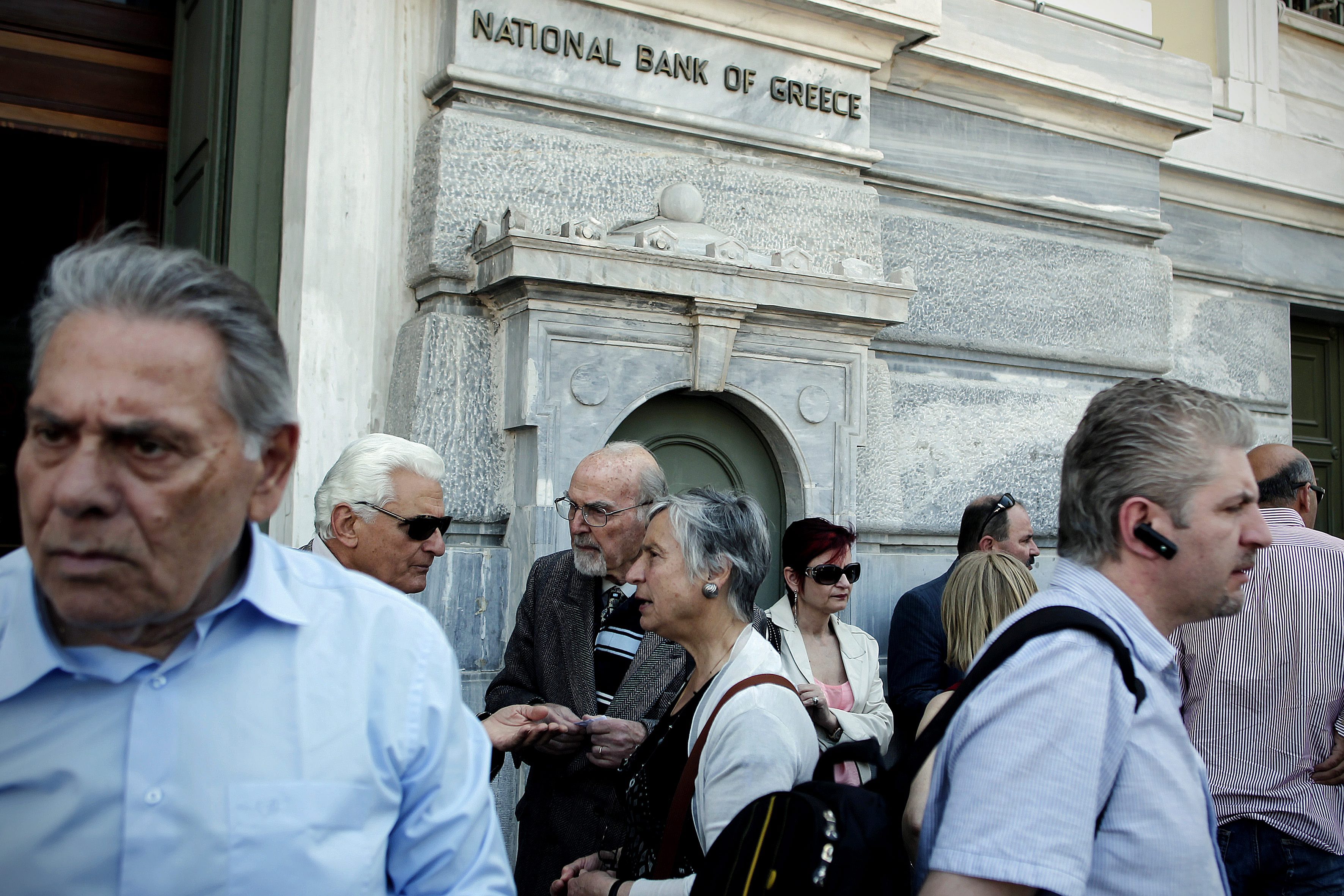 Получаването на поредния транш кредити е крайно необходимо на гръцкото правителство