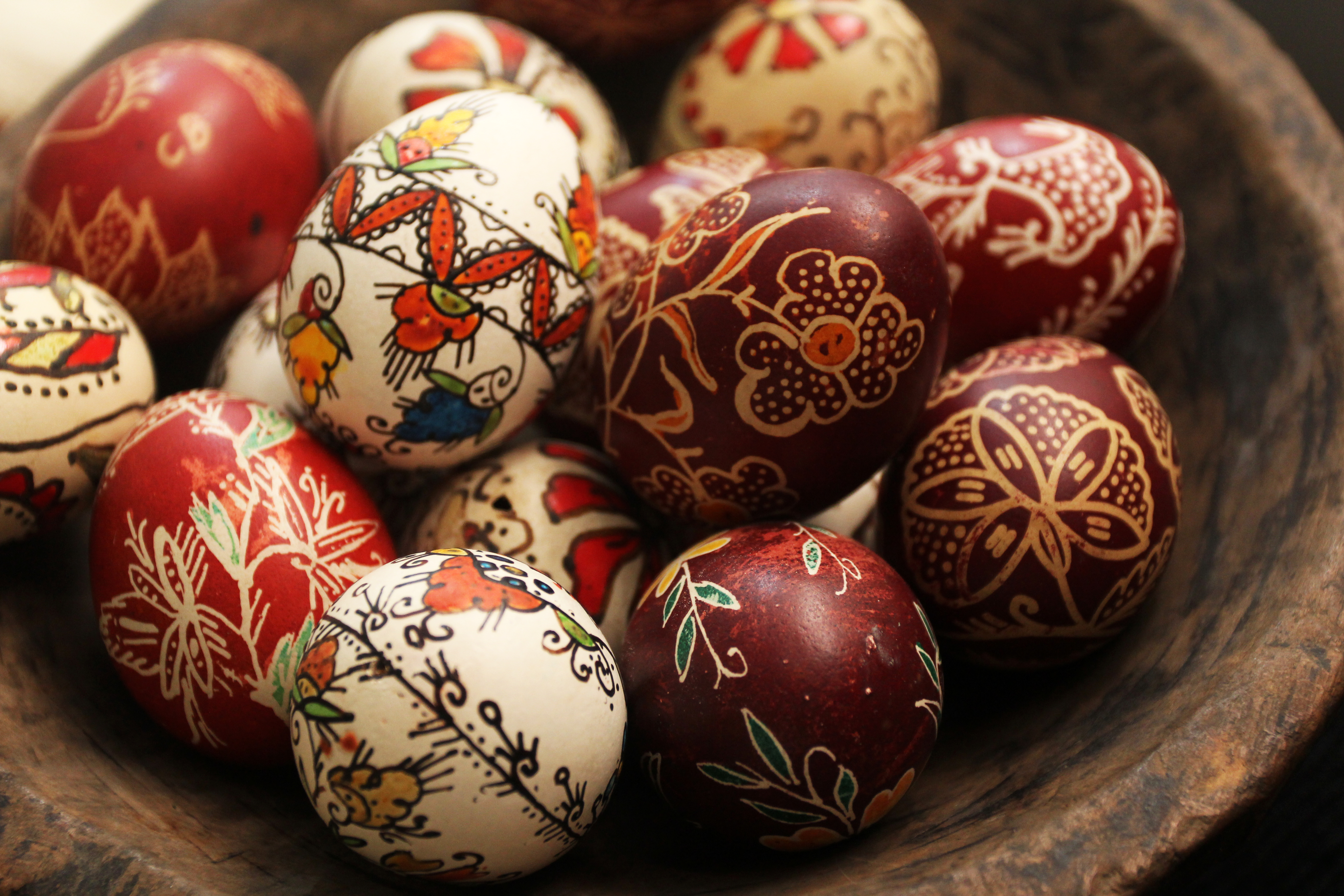 Писани яйца на изложбата "Светъл Великден" в Етнографския музей към БАН