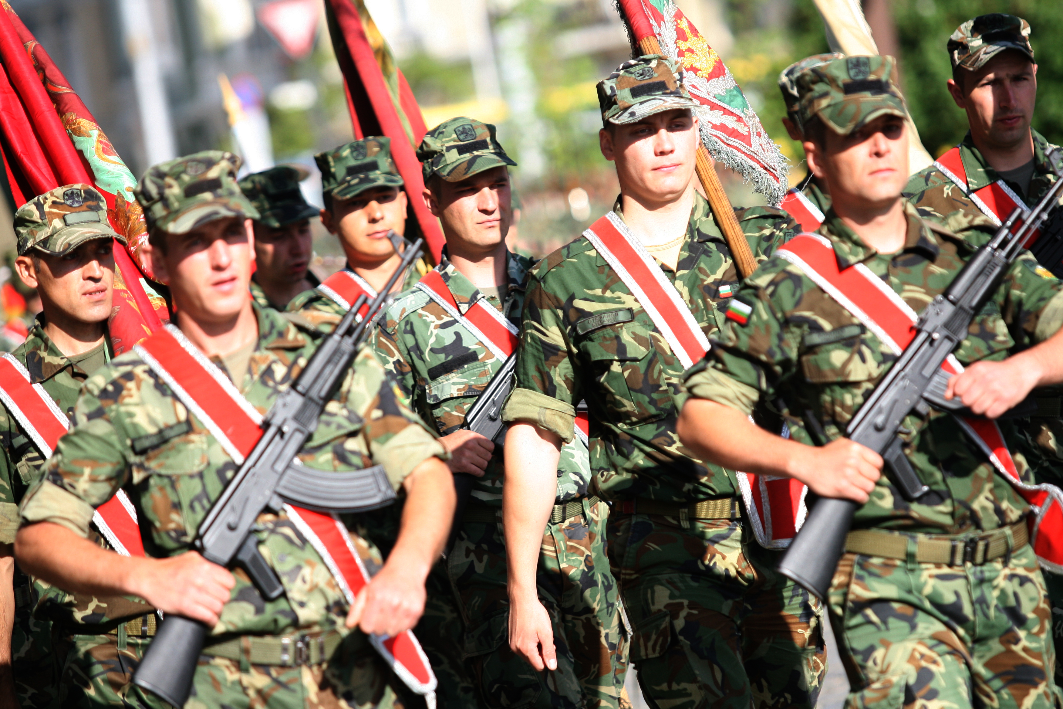 Военнослужещите направиха генерална репетиция за парада на 6 май