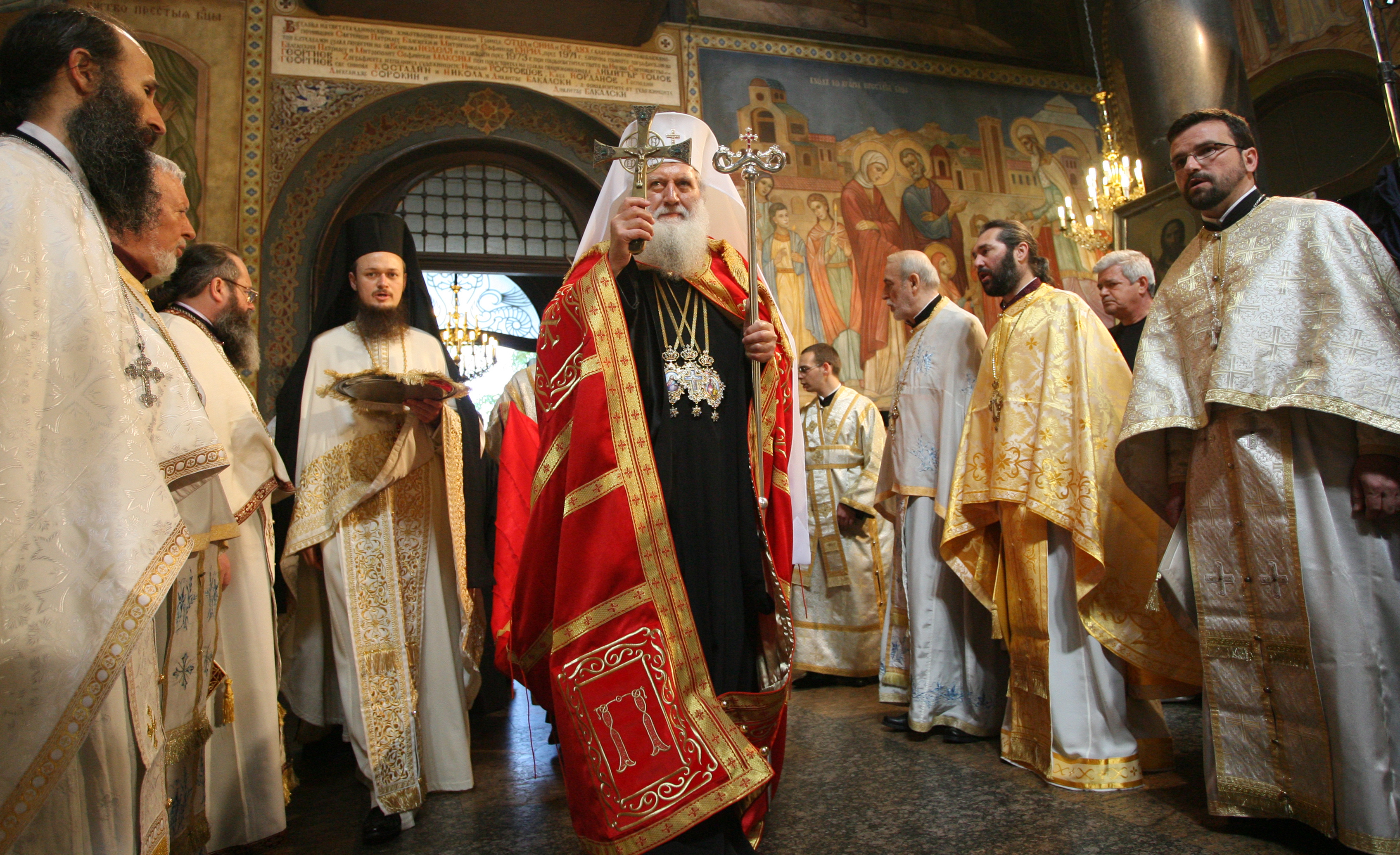Православният свят празнува Великден