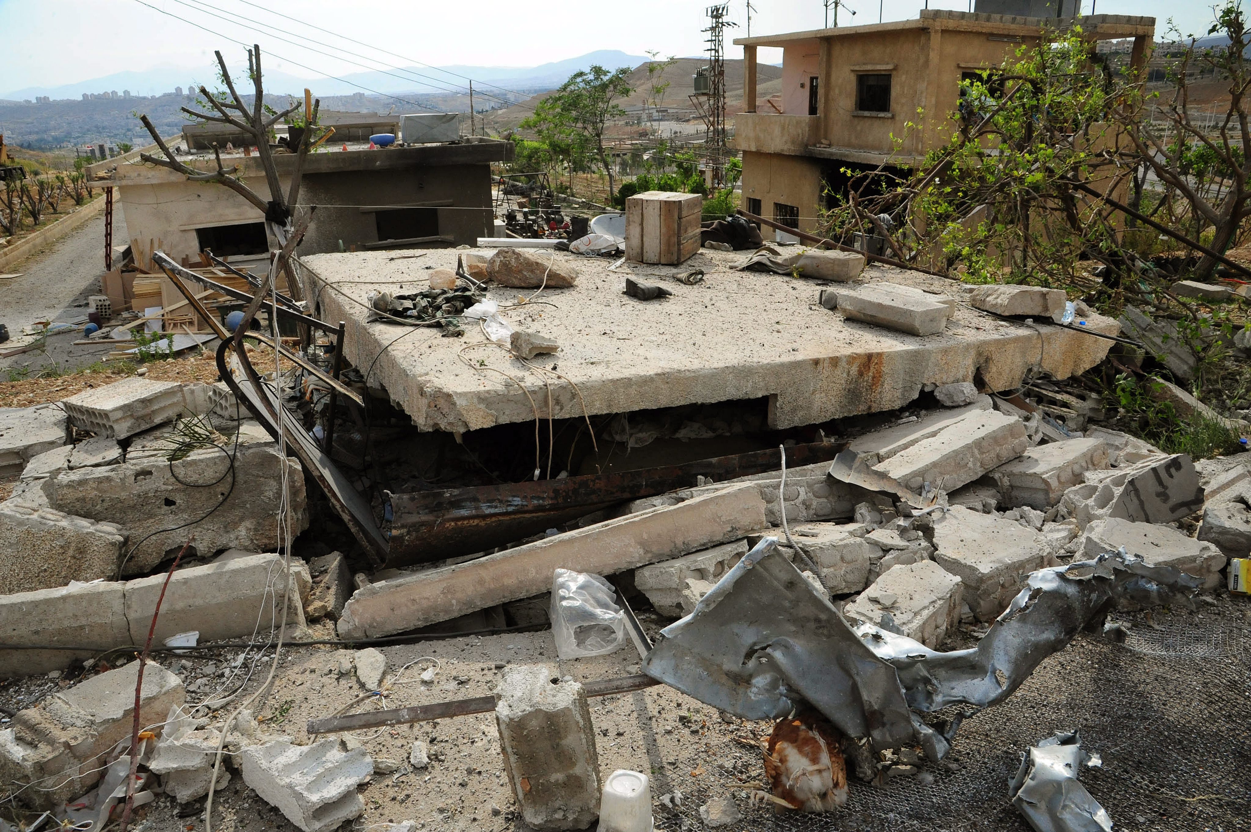 Разрушения в Дамаск след въздушните удари на Израел