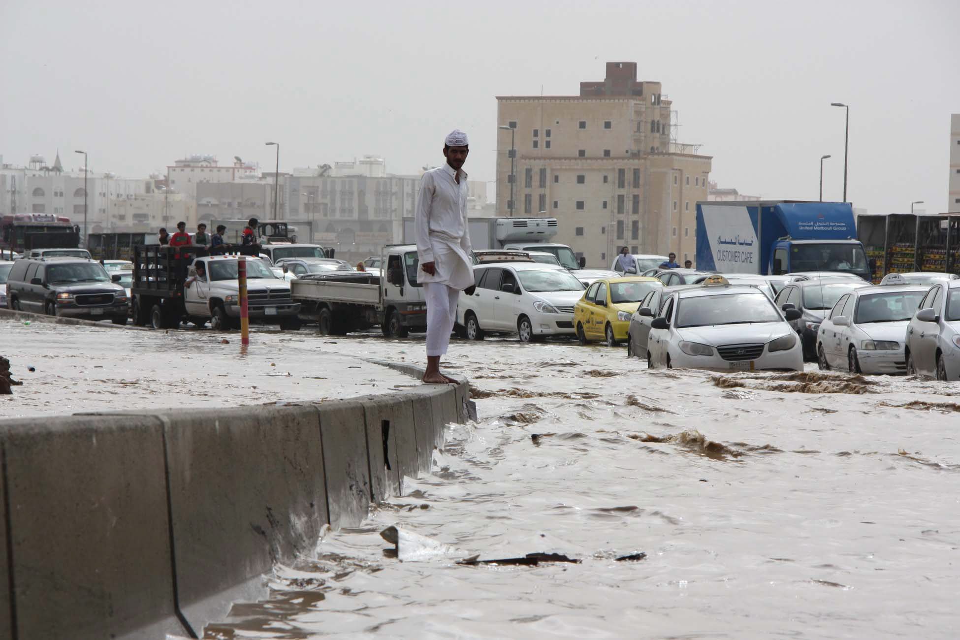 Наводнения в Саудитска Арабия, суша на Балканите