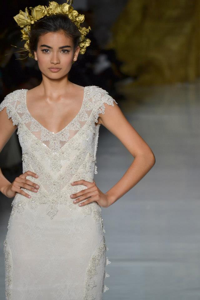 Кели Гейл представя модел от колекция 2014 First Love на Pronovias