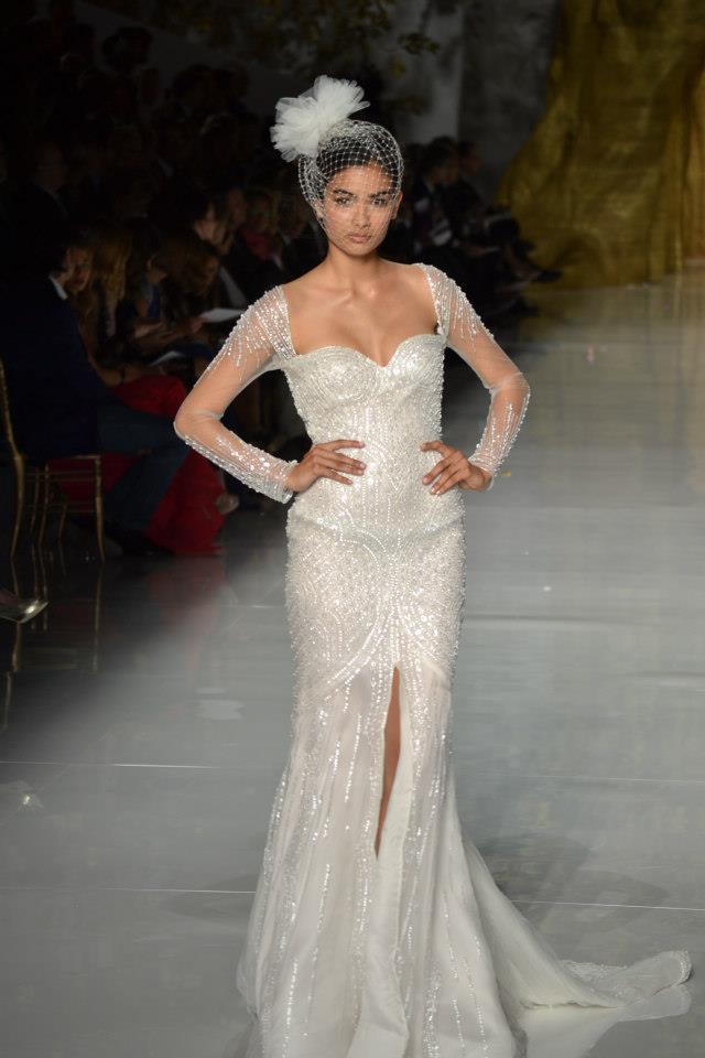Кели Гейл представя модел от колекция 2014 First Love на Pronovias