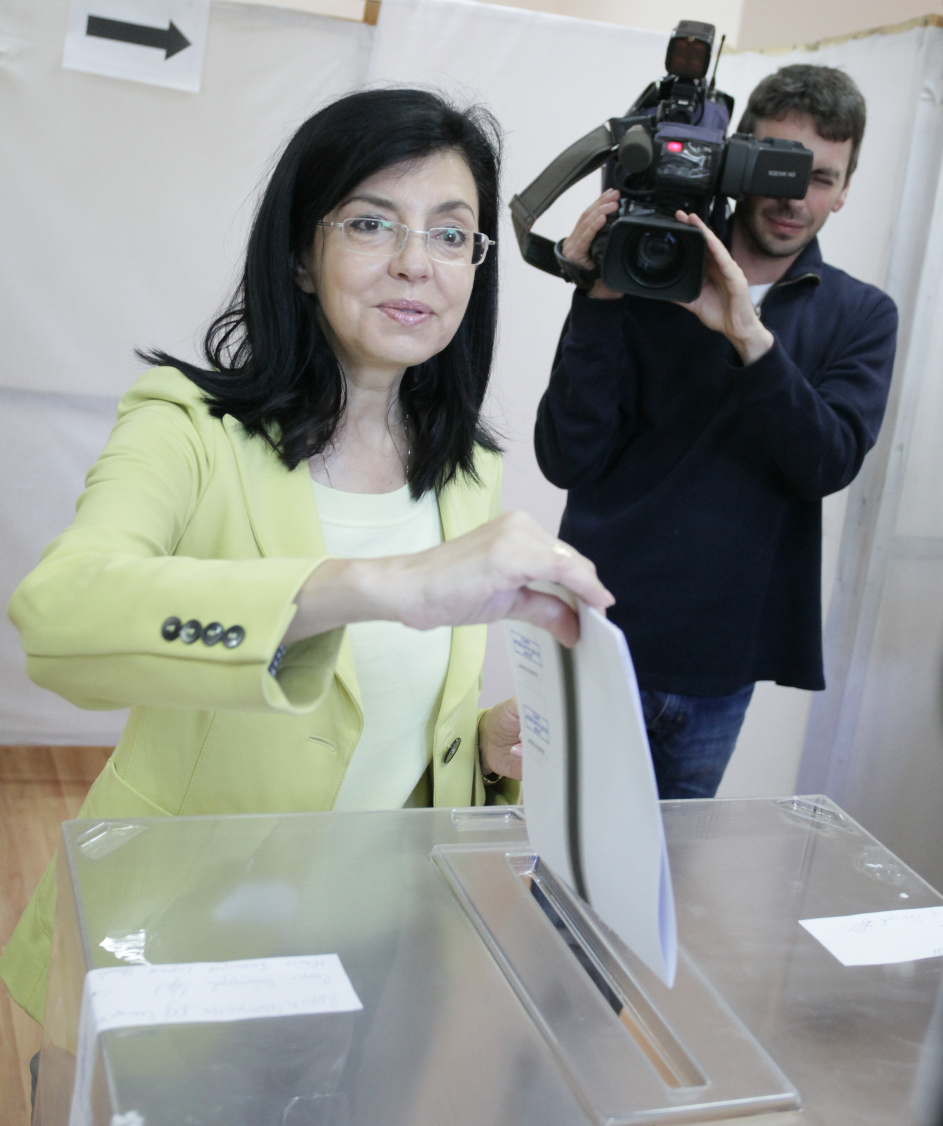 На изборите Кунева призова всички да дадат своя вот срещу изборните фалшификации