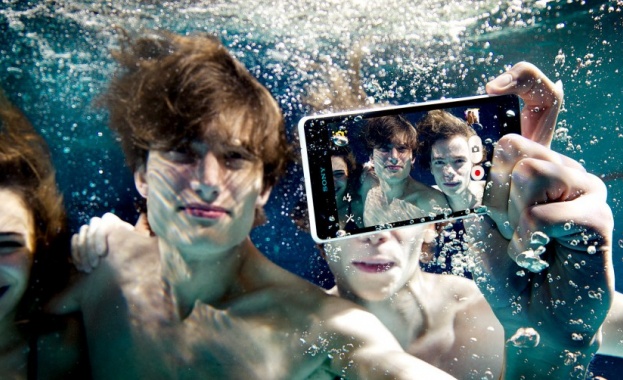 Sony представи подводния си смартфон