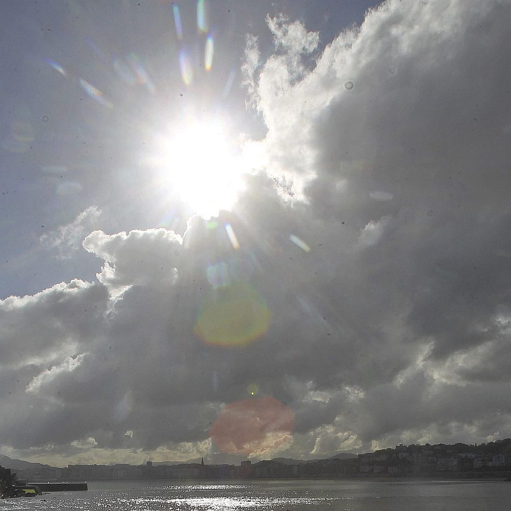 Предимно сухо и горещо и през следващите дни