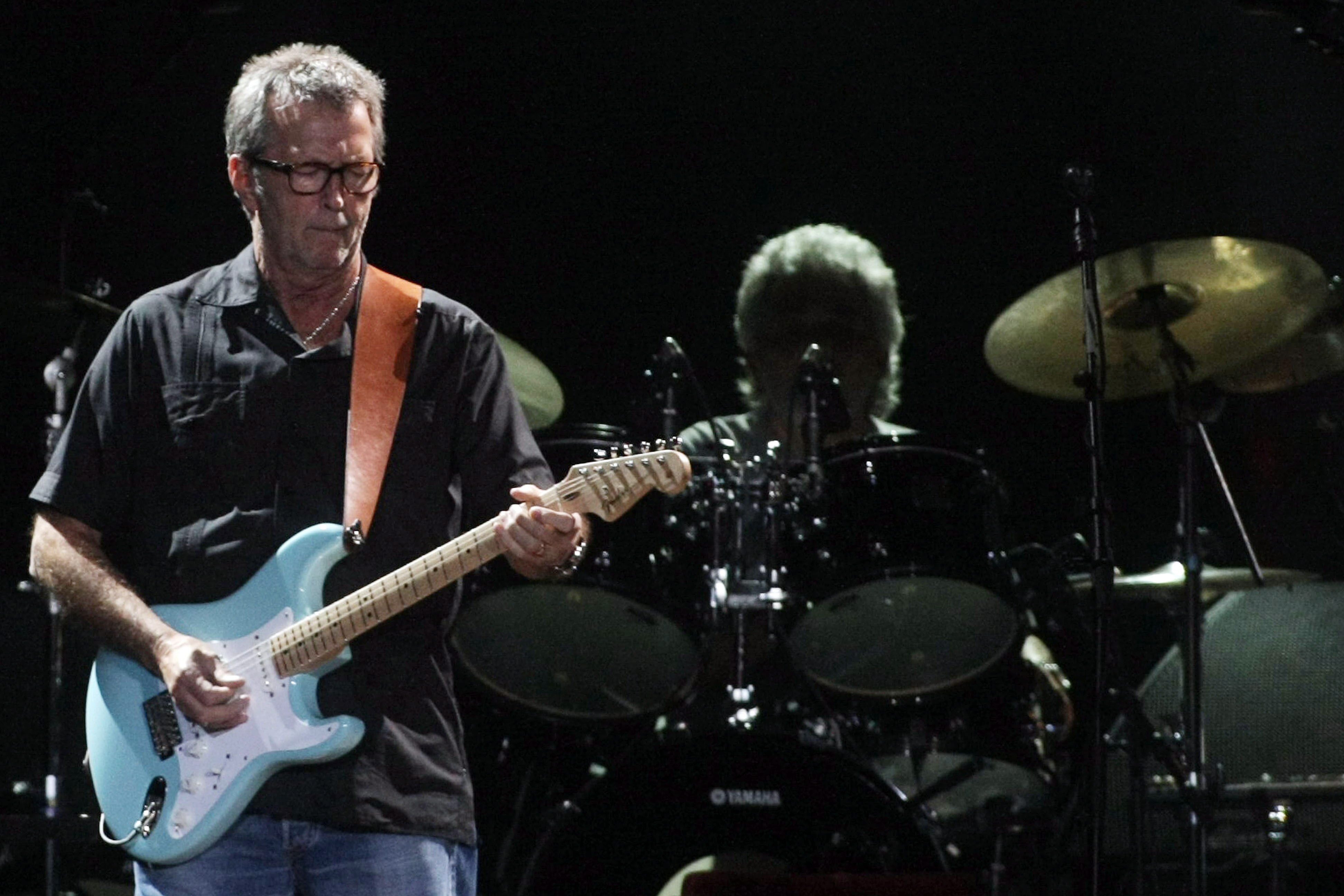 Ерик Клептън отмени два концерта заради болки в гърба