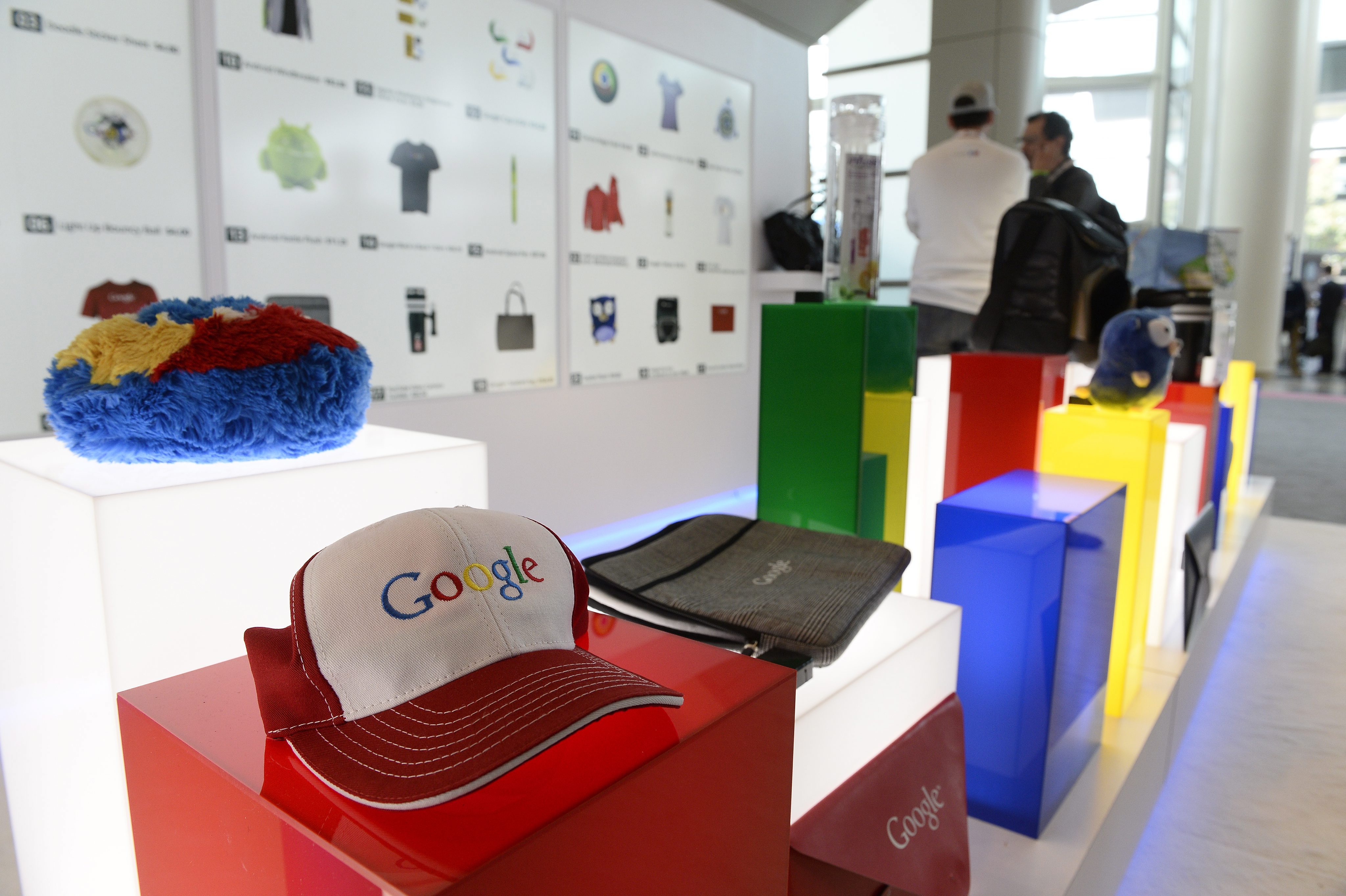 Google разработва ”дрехите на бъдещето” (видео)