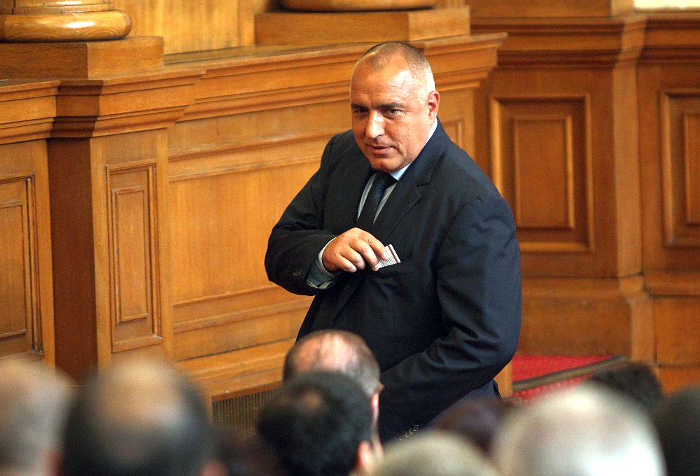 Борисов пак обвини другите партии, че правят номера в НС