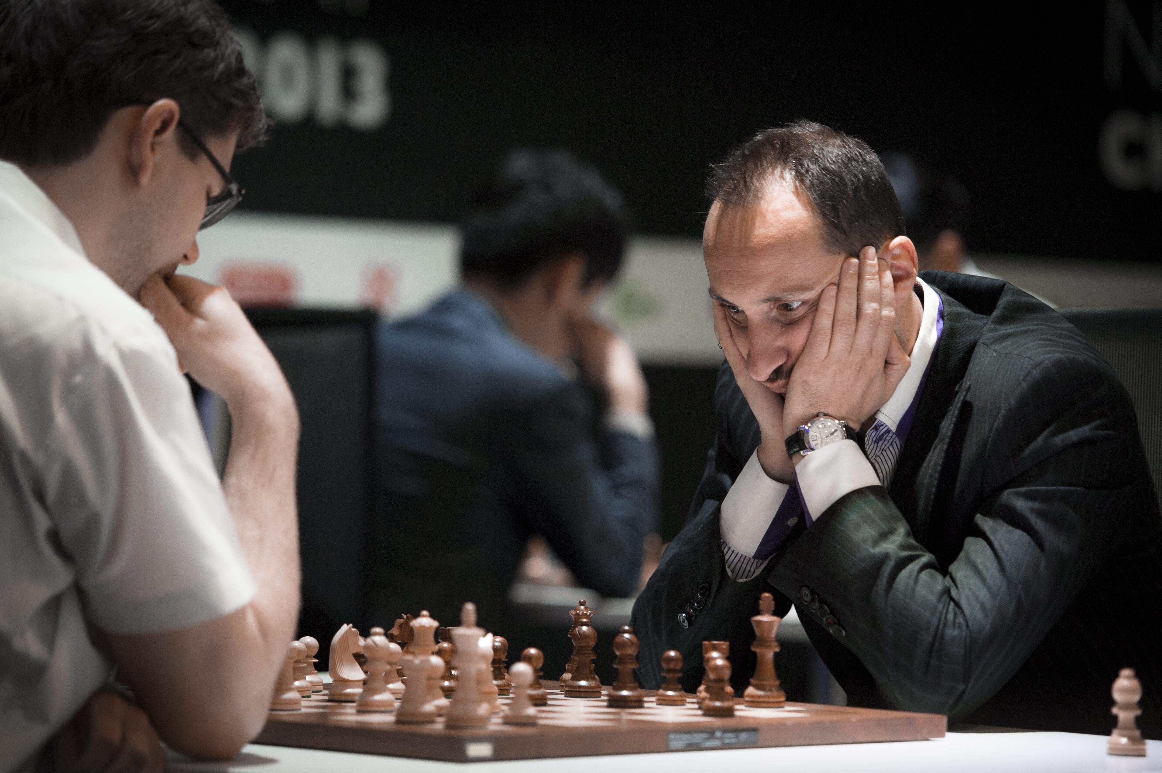 Веселин Топалов победи Сергей Жигалко във втория кръг