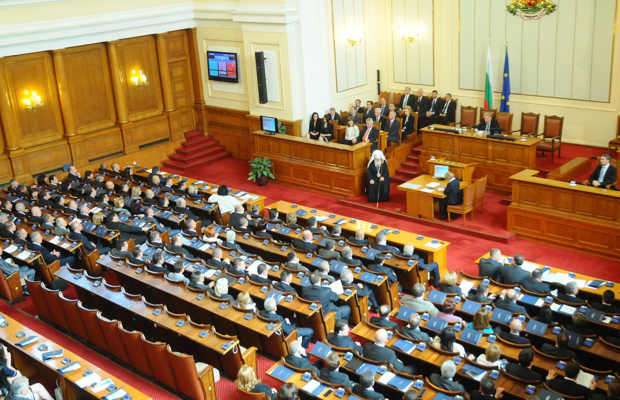 ”Галъп”: 5 сигурни партии в новия парламент