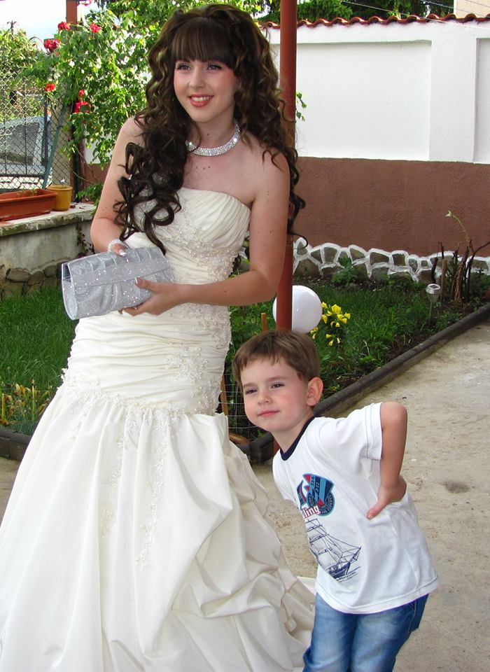 Полина Николова