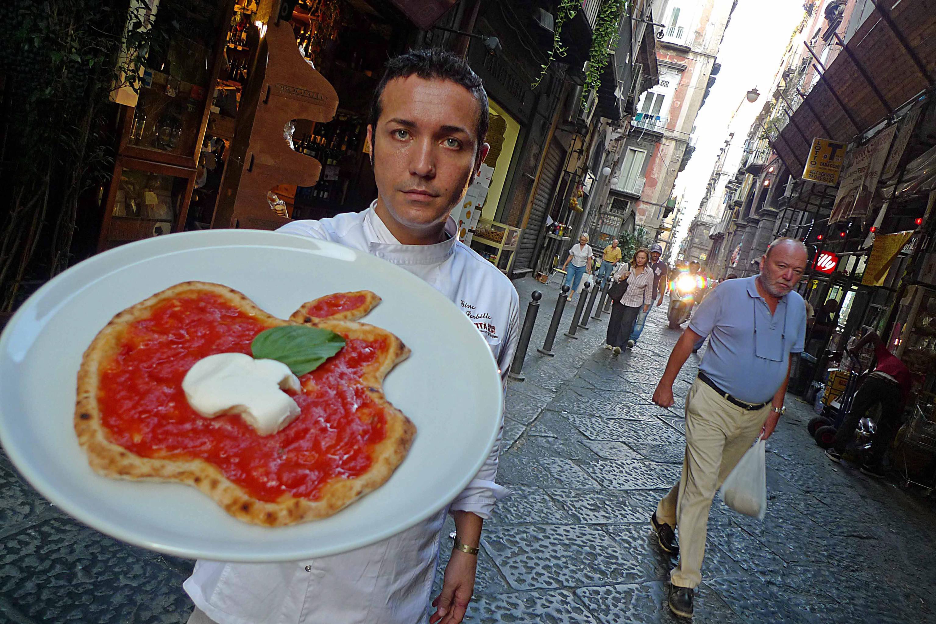 Италия търси 6000 пицари с 2000 евро заплата
