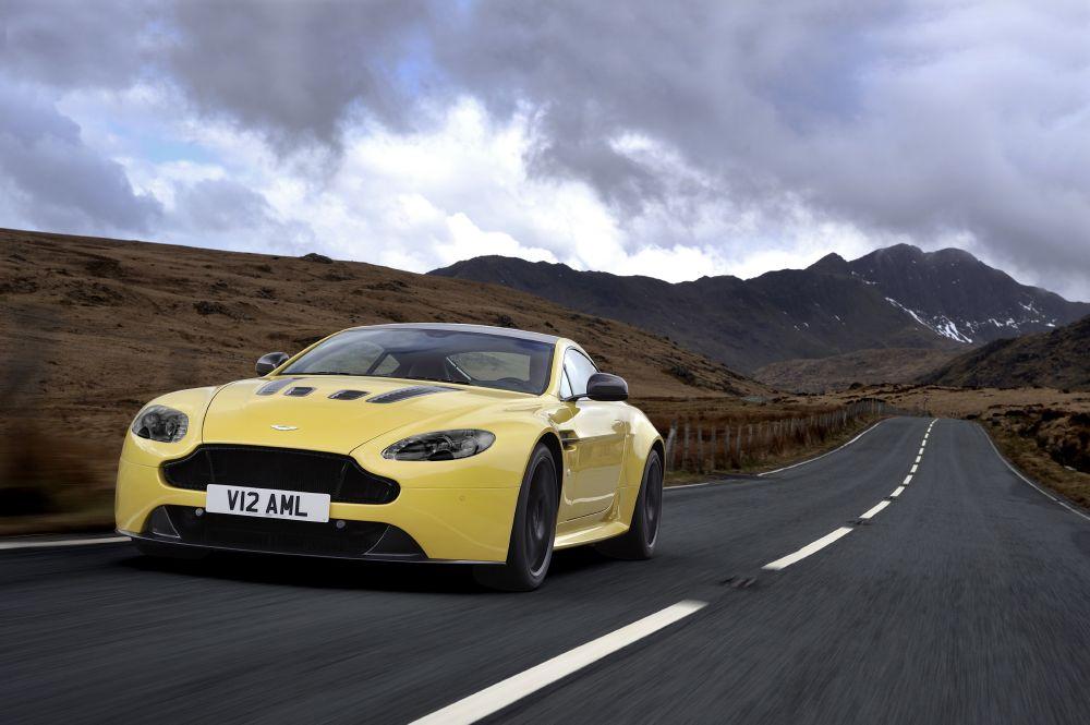 Това е новият Aston Martin V12 Vantage S