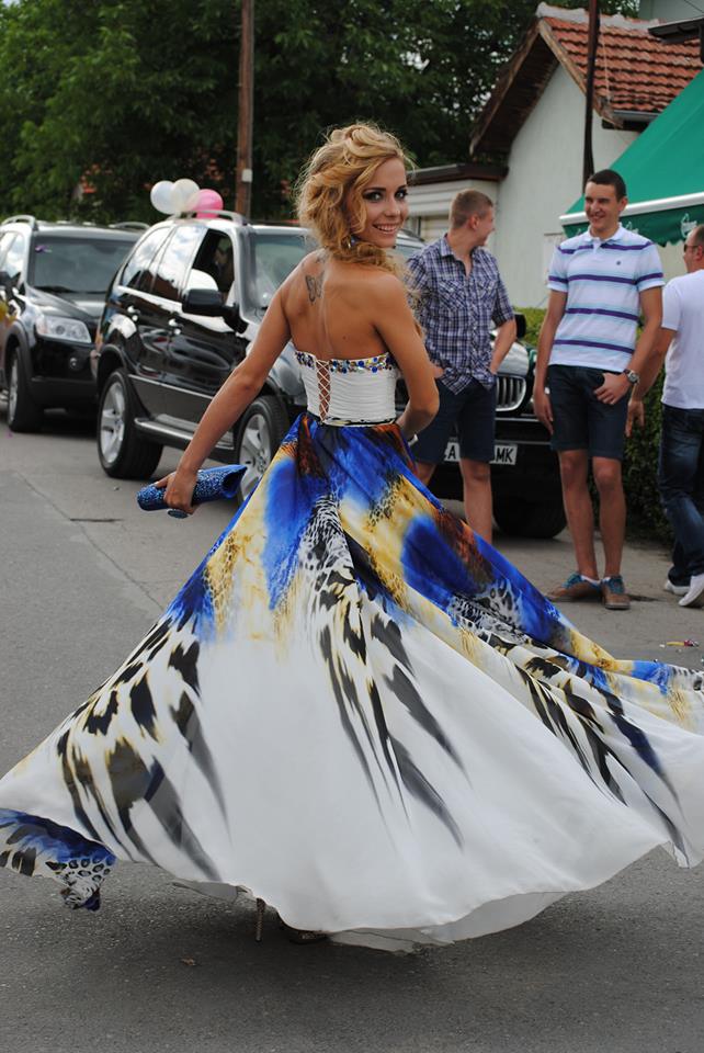 Стефани Николова